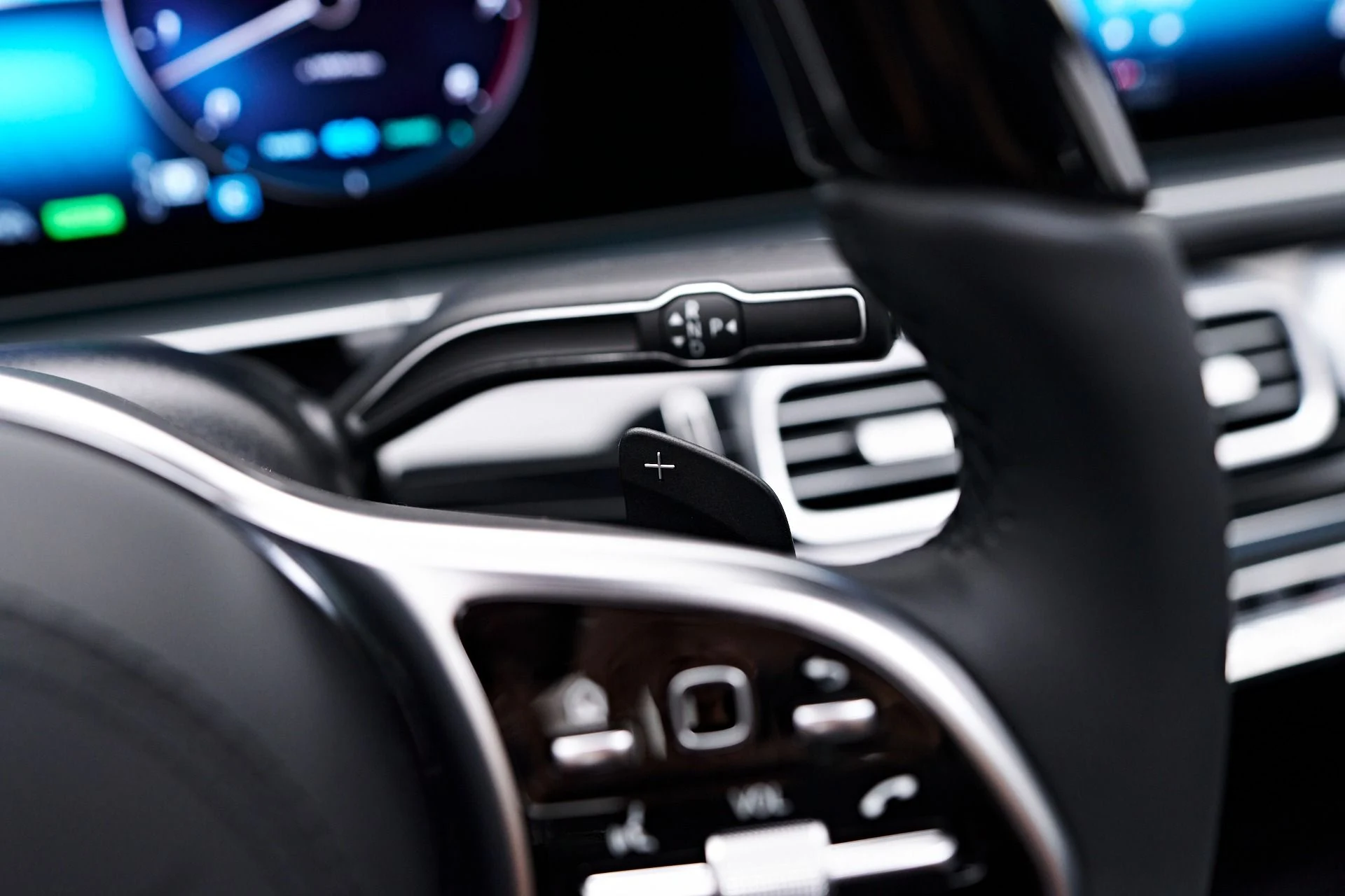 mph074_3505461270_Used_2023_Mercedes_Benz_GLS_Maybach_GLS_600_1762799282_982b3706b9