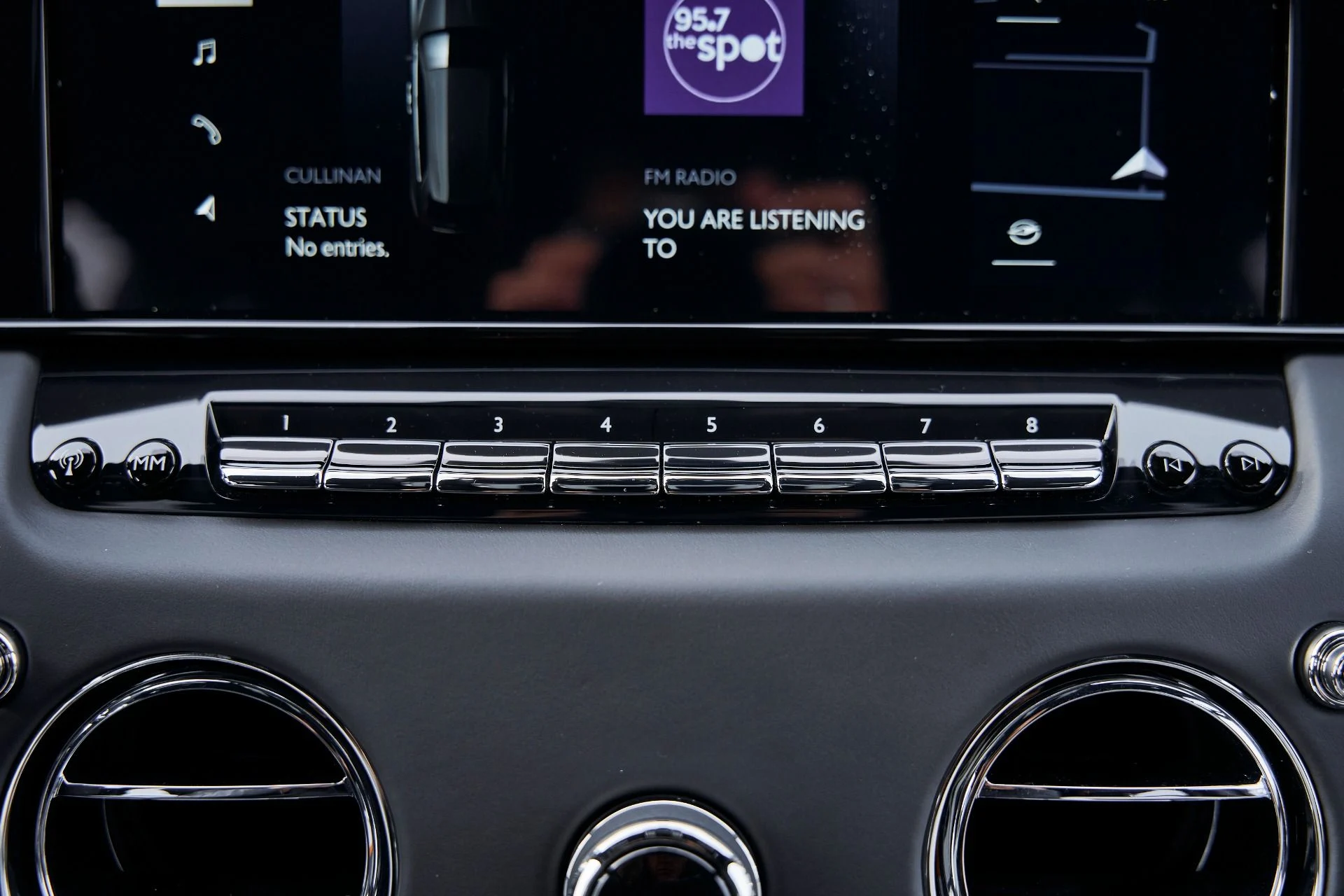 mph074_3582311121_Used_2026_Rolls_Royce_Cullinan_Base_1769135888_5b7cbfcd71