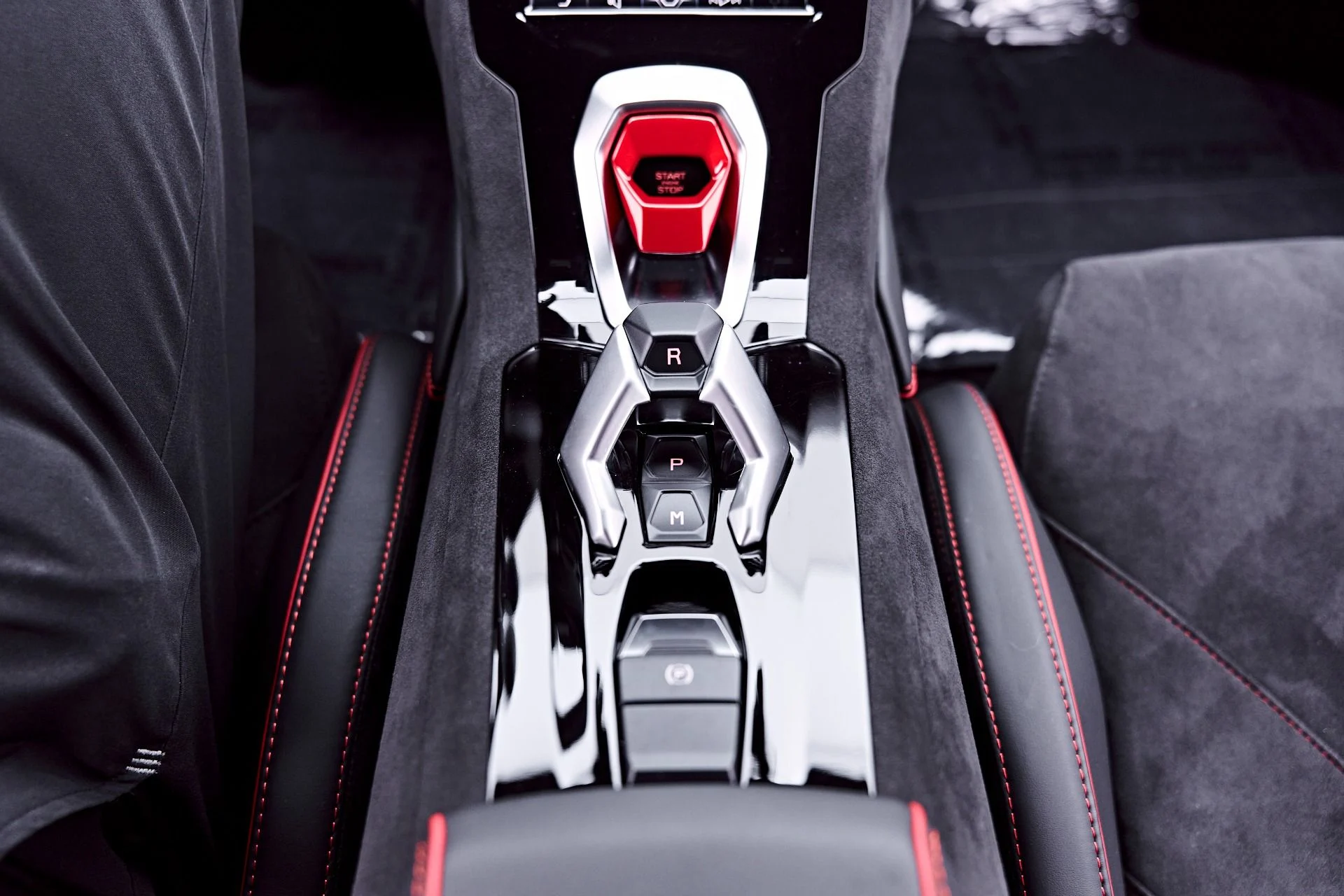 mph074_3652798428_Used_2023_Lamborghini_Huracan_Sterrato_Base_1782841605_d88fbf18bb