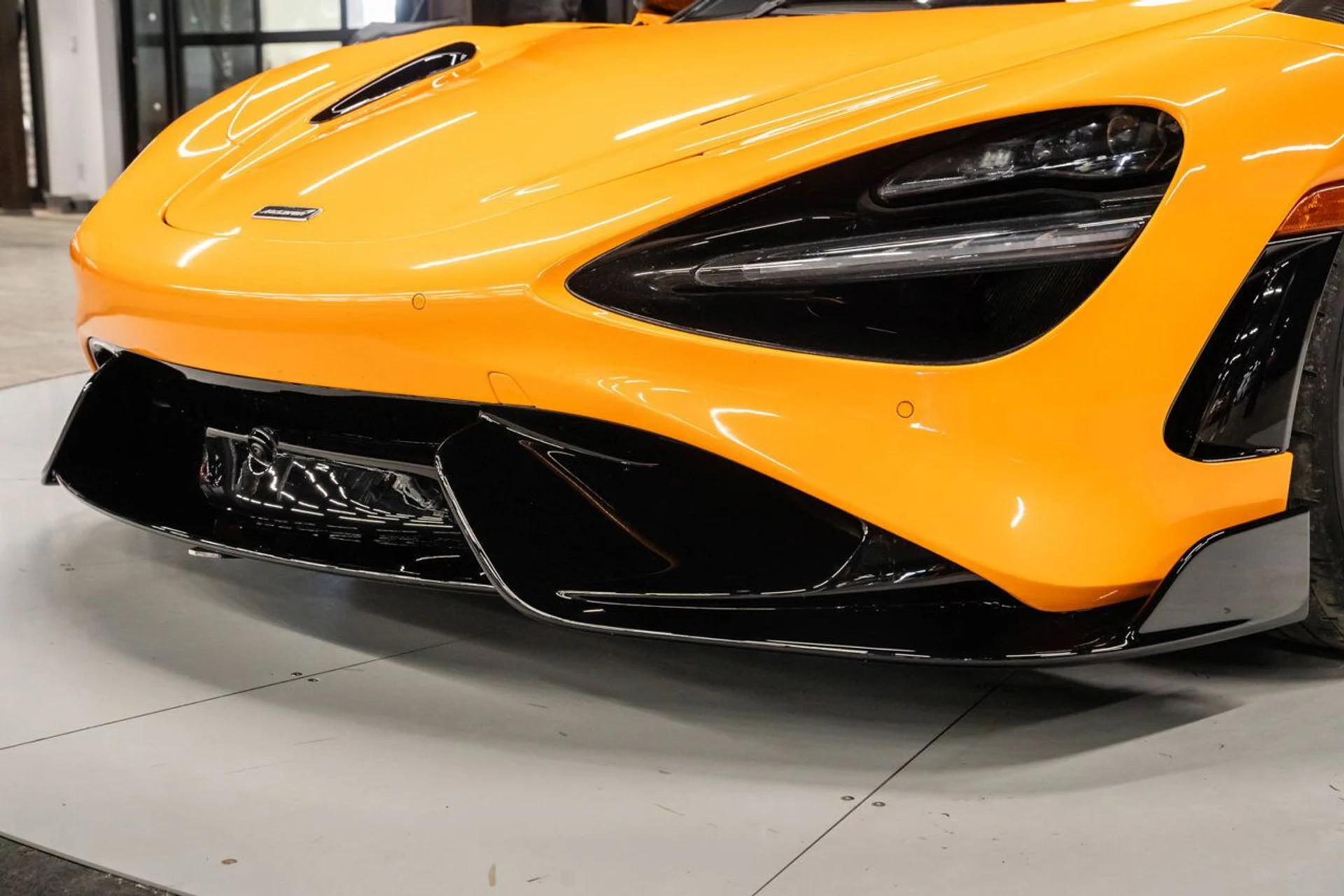 mph074_3659013763_mclaren_765lt_2021_e19ed69163