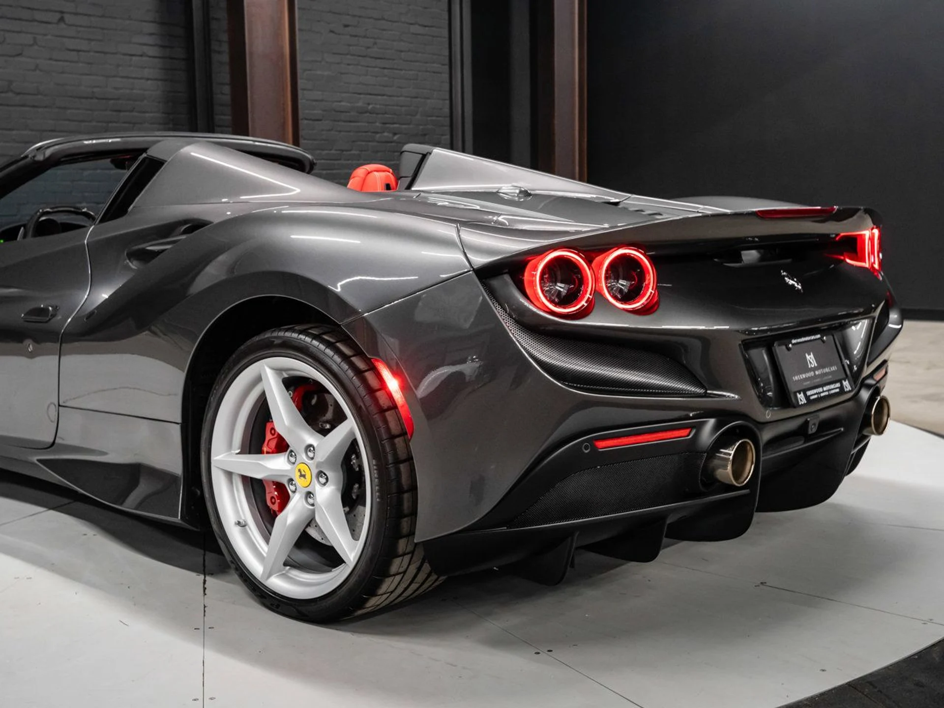 mph074_3718470731_ferrari_f8_spider_2021_5d097fed30