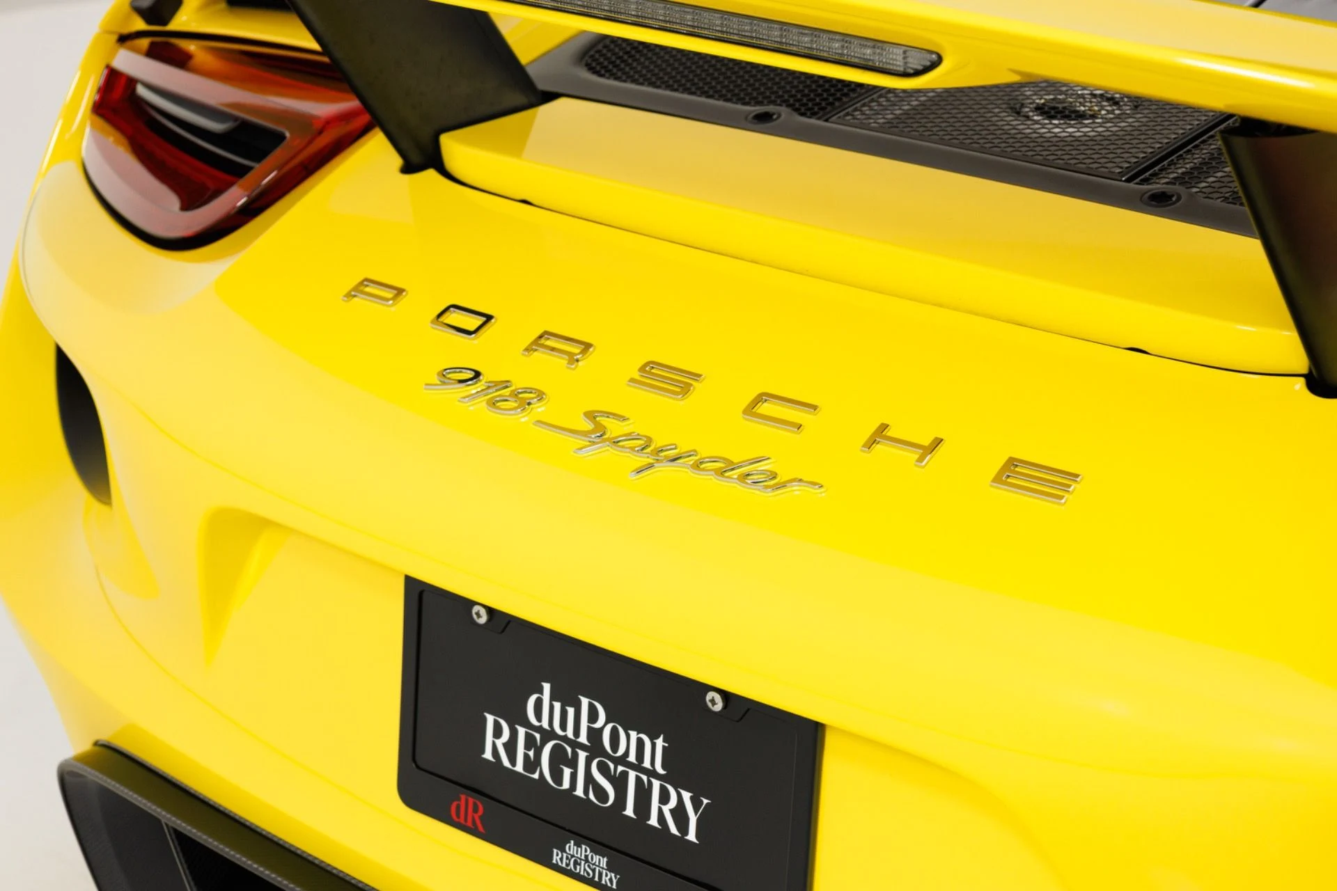 mph074_3754007867_Used_2015_Porsche_918_Spyder_1789427649_459cc5f902