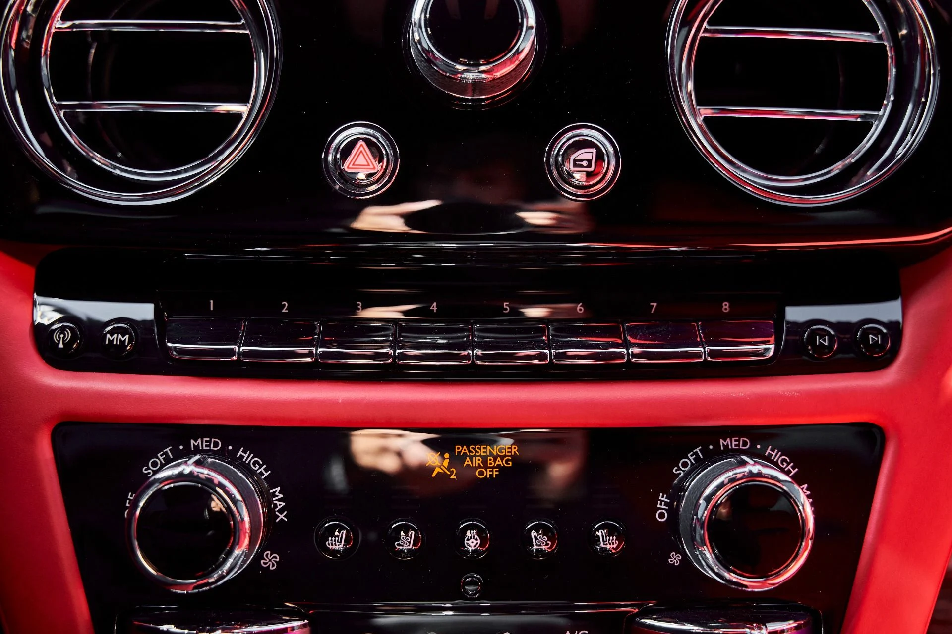 mph074_3758426331_Used_2022_Rolls_Royce_Ghost_Base_1772766105_43ce478b3a