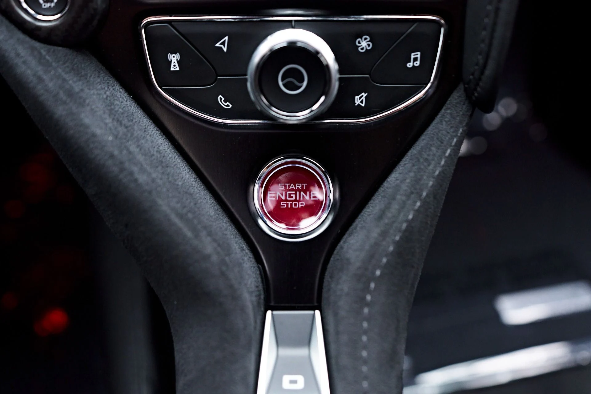 mph074_3764225737_Used_2019_Mc_Laren_720_S_Performance_1756500711_8e874d04d2
