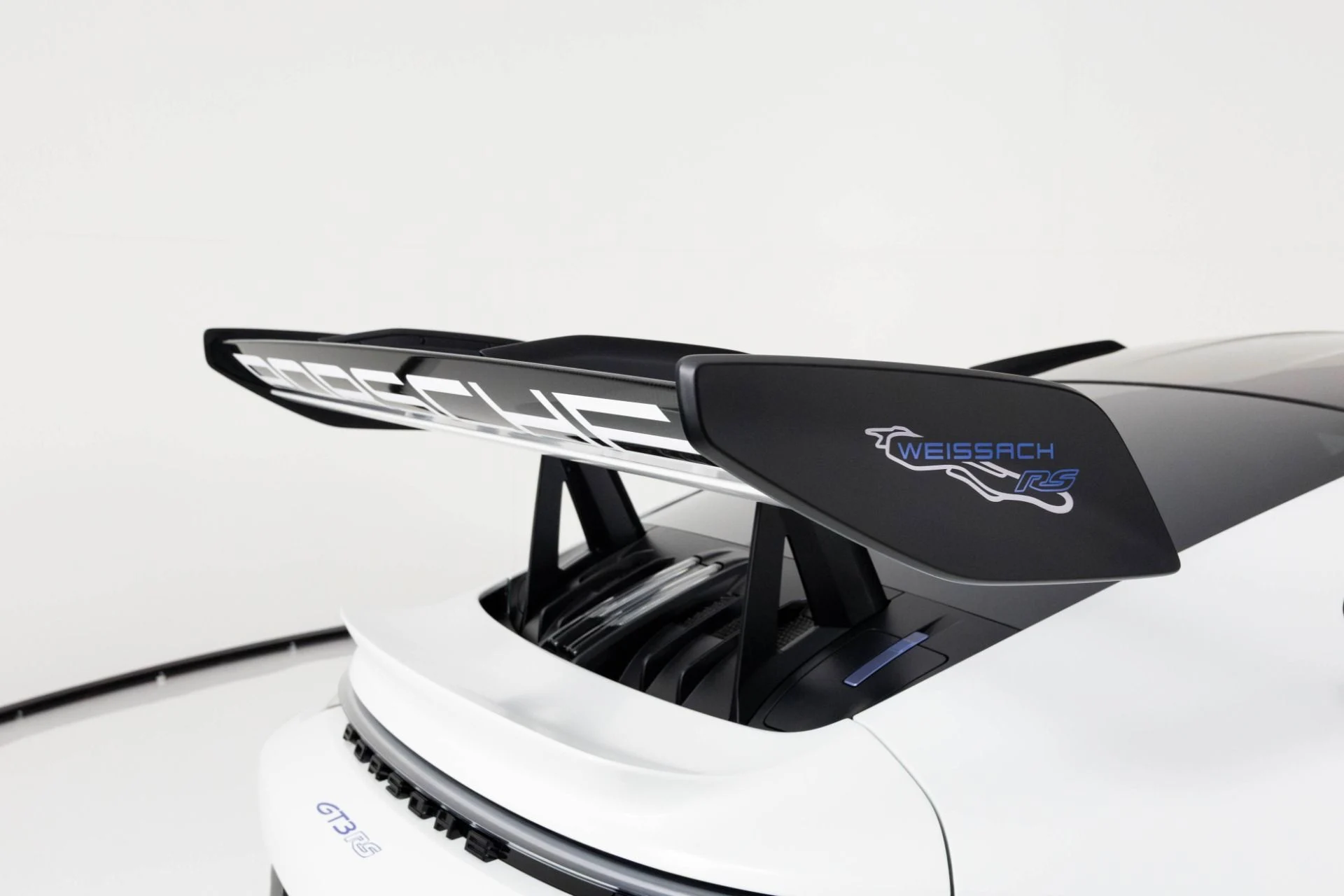 mph074_3972913580_Used_2024_Porsche_911_GT_3_RS_1763426513_4f176cfd89