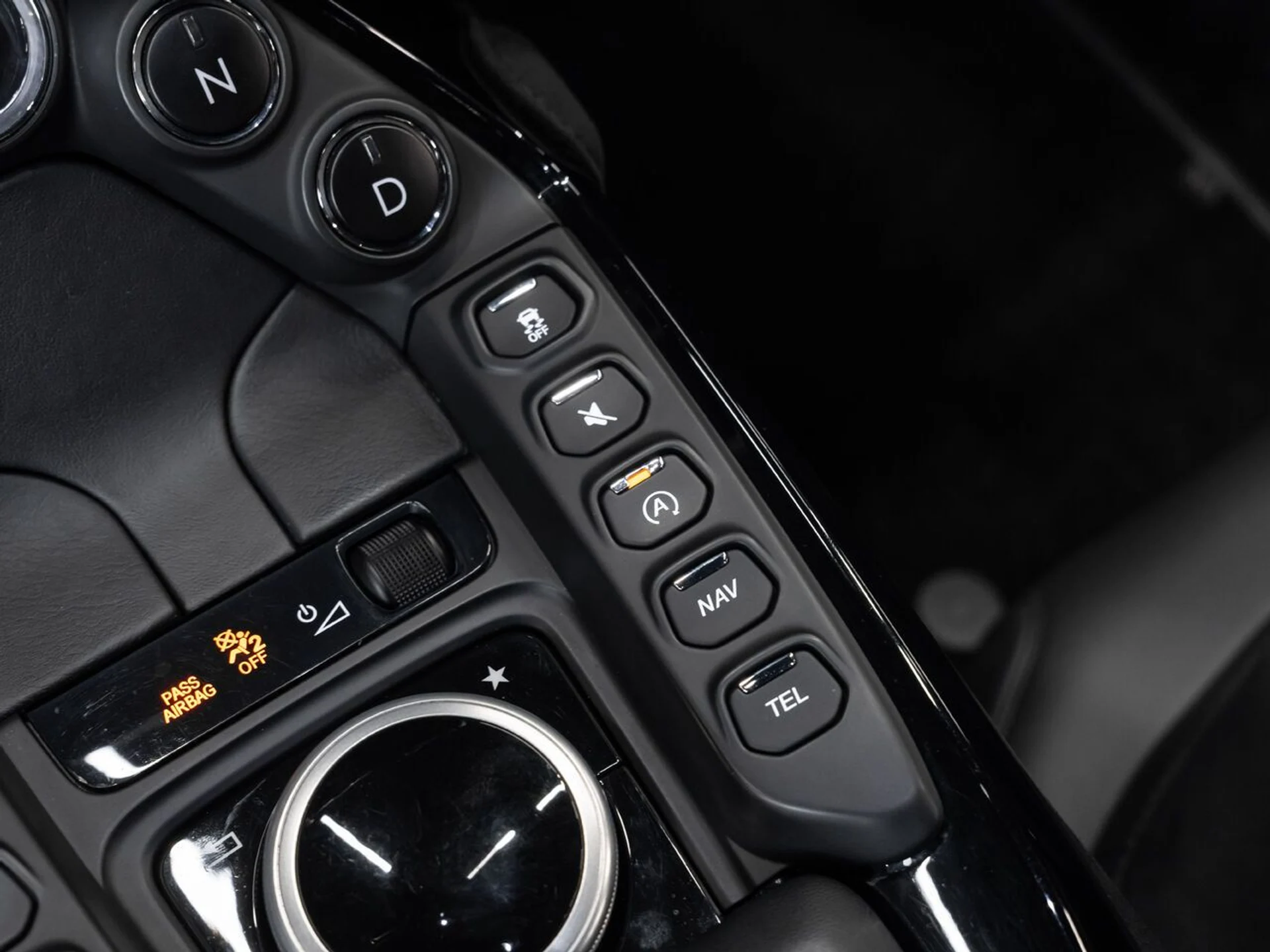 mph074_4005298865_aston_martin_vantage_2020_5a31235341