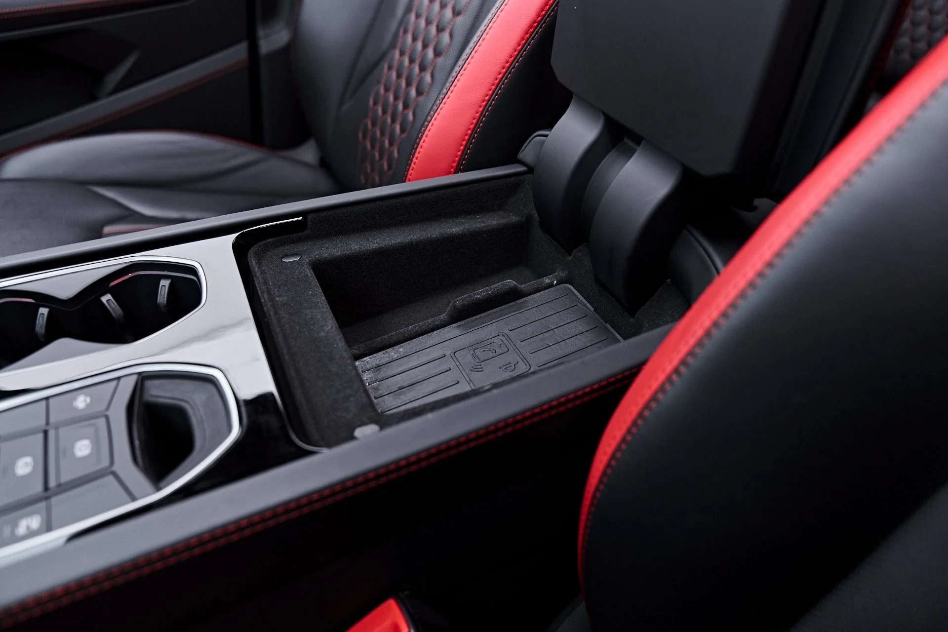 mph074_4007791339_Used_2023_Lamborghini_Urus_S_1784684528_87c17784ed