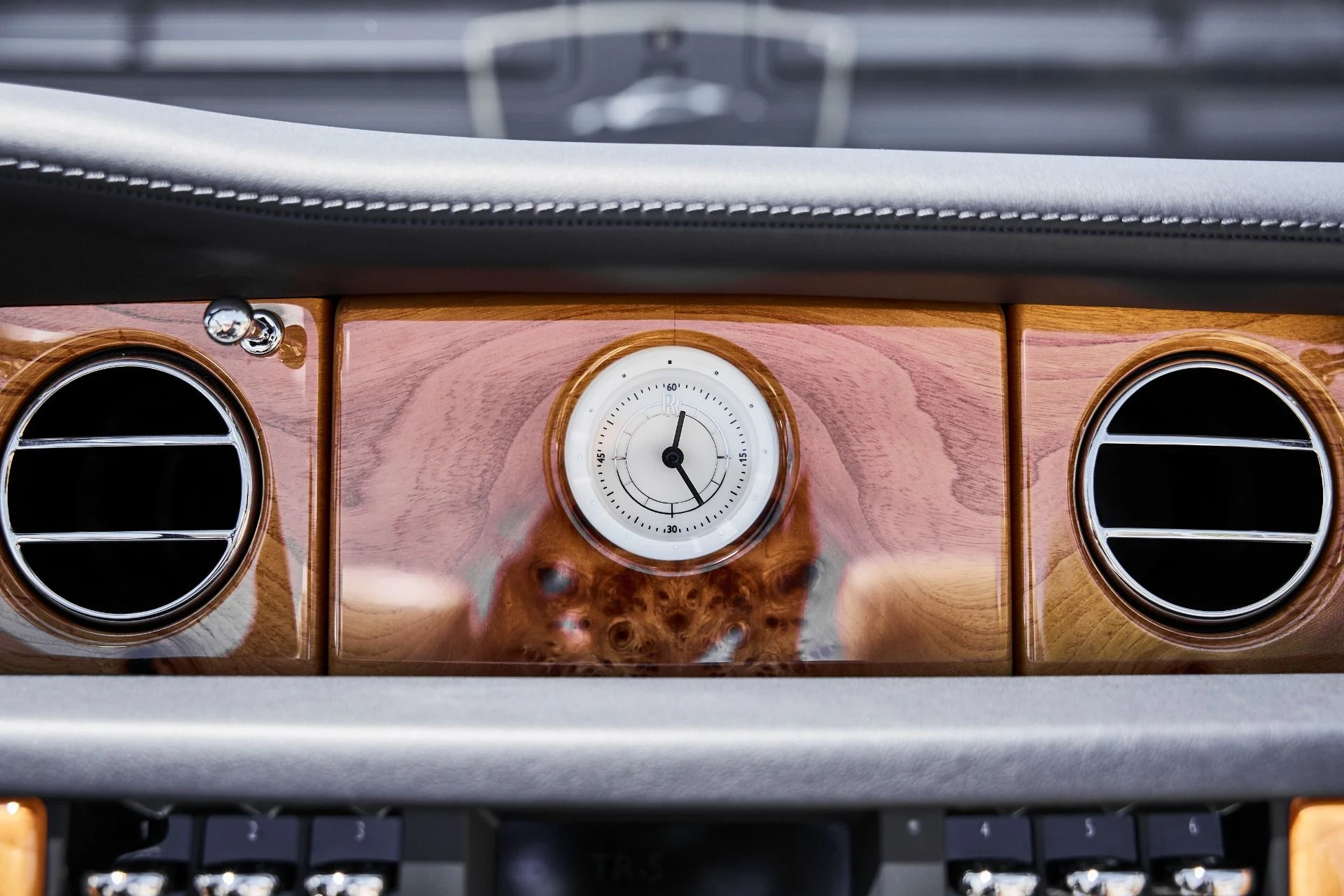 mph074_4017103826_Used_2009_Rolls_Royce_Phantom_Drophead_Coupe_Base_1779209749_960951b6db