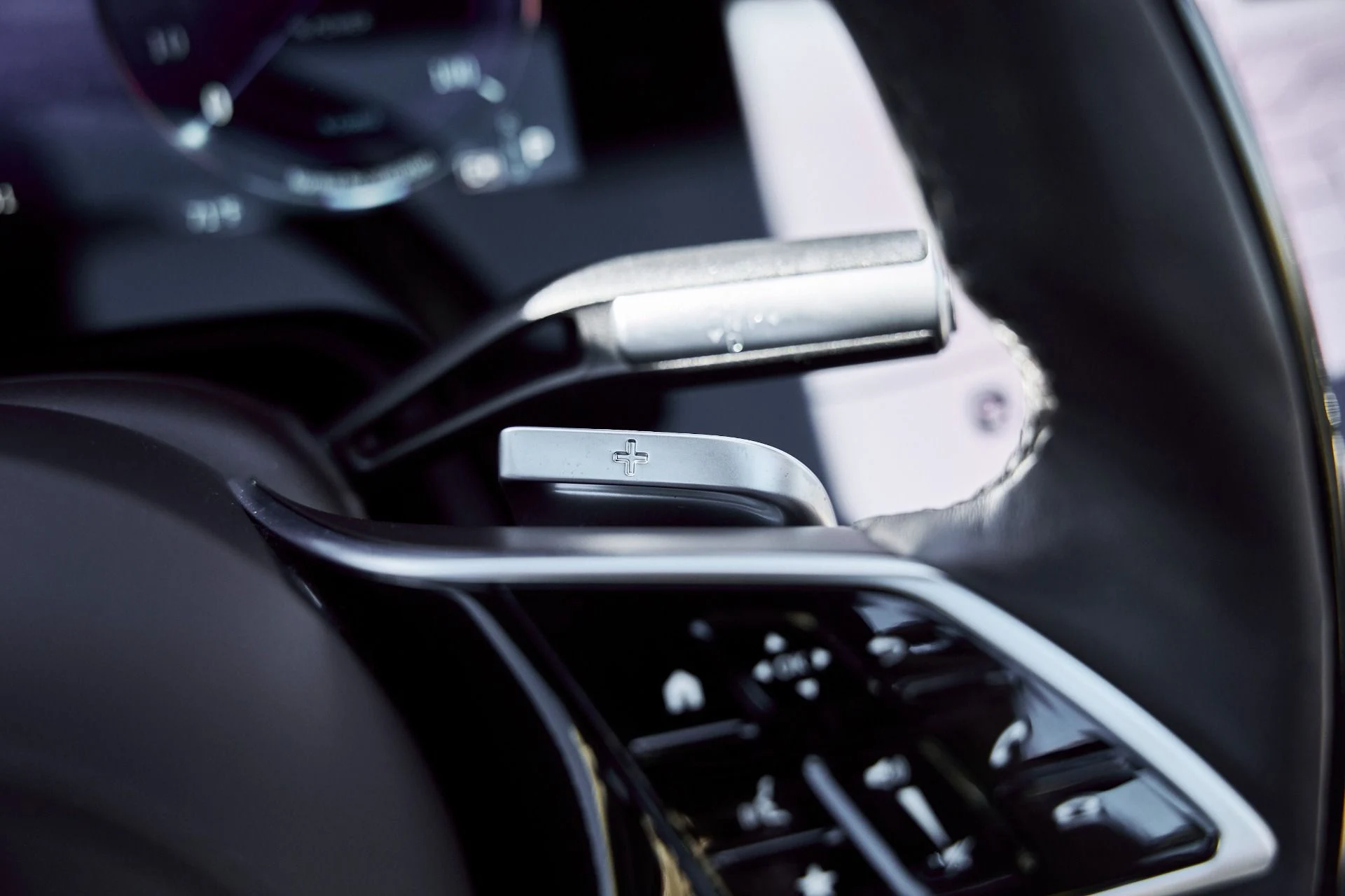 mph074_403536905_Used_2025_Mercedes_Benz_EQS_Maybach_EQS_680_1770508843_480b600025