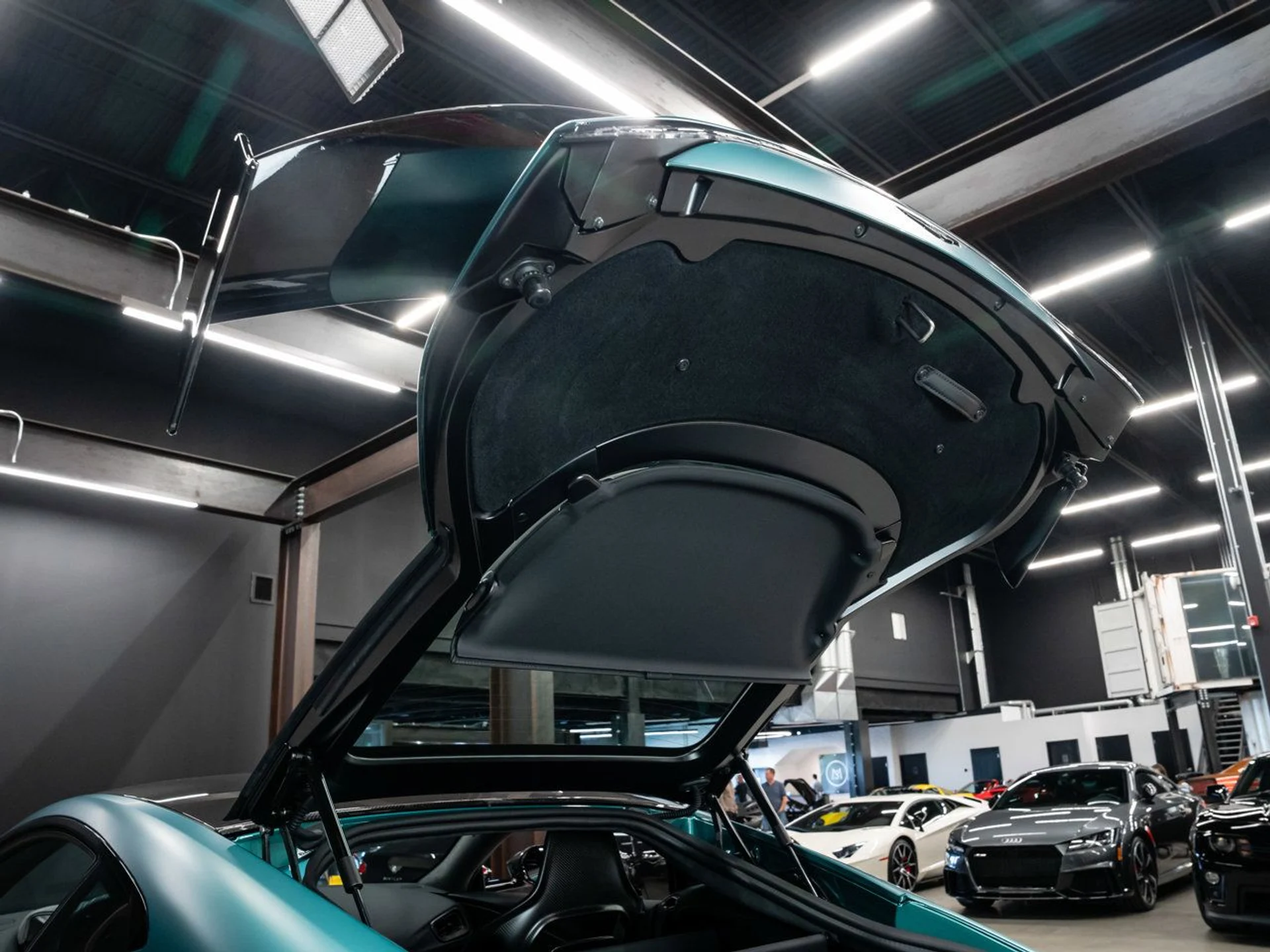 mph074_4245100150_aston_martin_vantage_2023_aac6c1cbb6