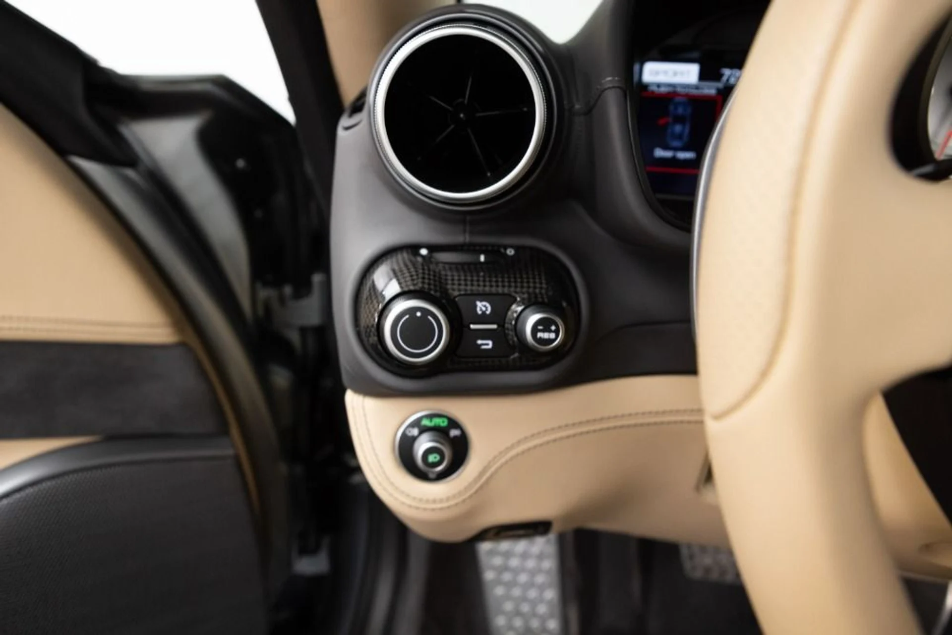 mph074_4248900061_Used_2019_Ferrari_Portofino_11da83c775