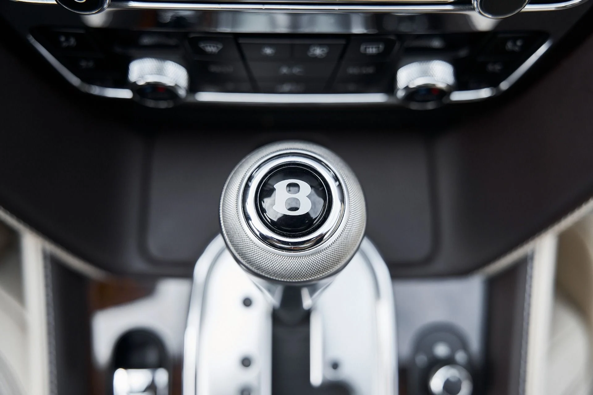 mph074_4252027341_Used_2015_Bentley_Flying_Spur_V8_1769278443_e7063a6e44