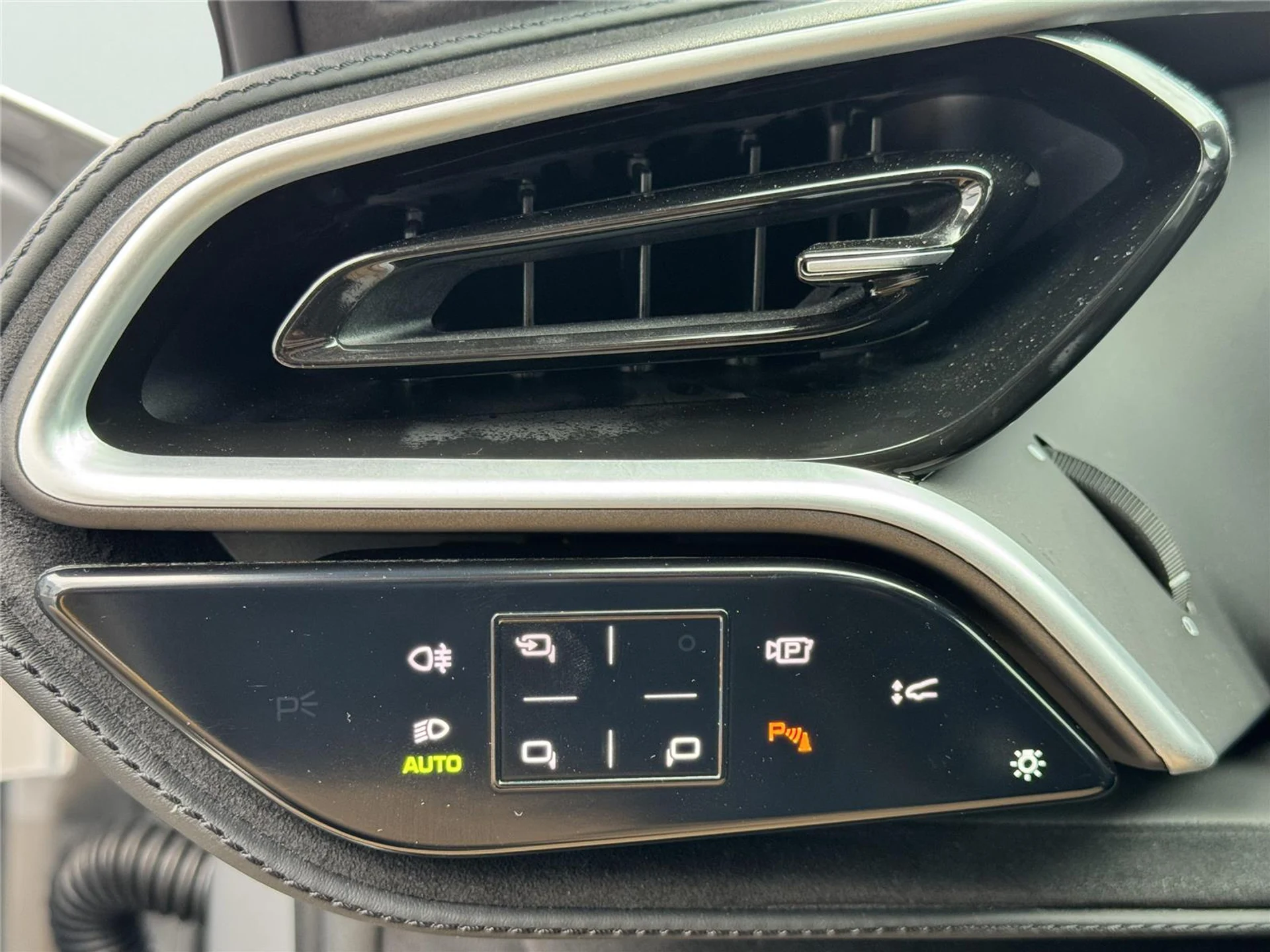 mph074_440857784_c0951dcc9b663e976cdc64d1069ebd79_d68146d08f