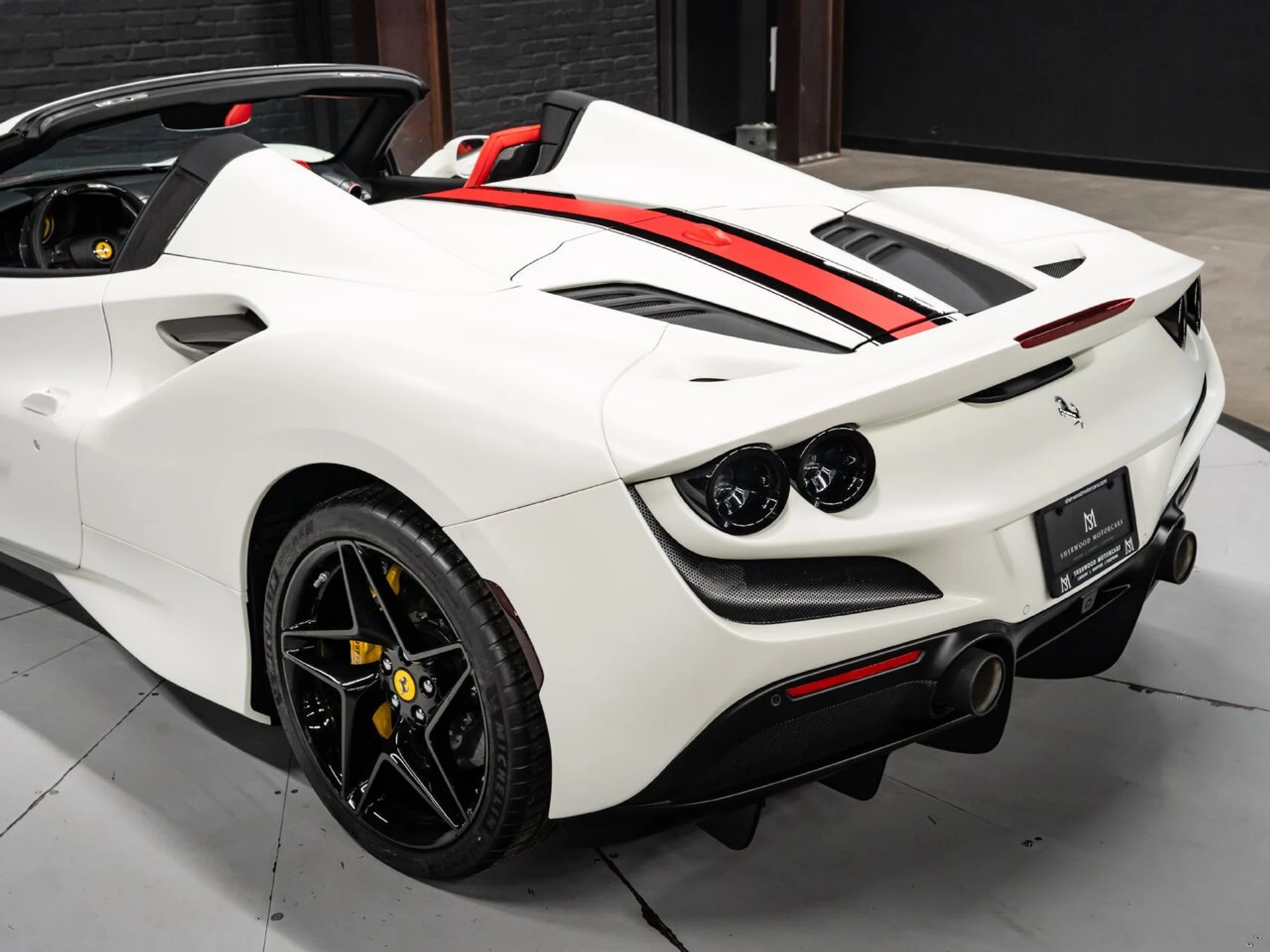 mph074_482988857_ferrari_f8_spider_2022_57ffab8de2