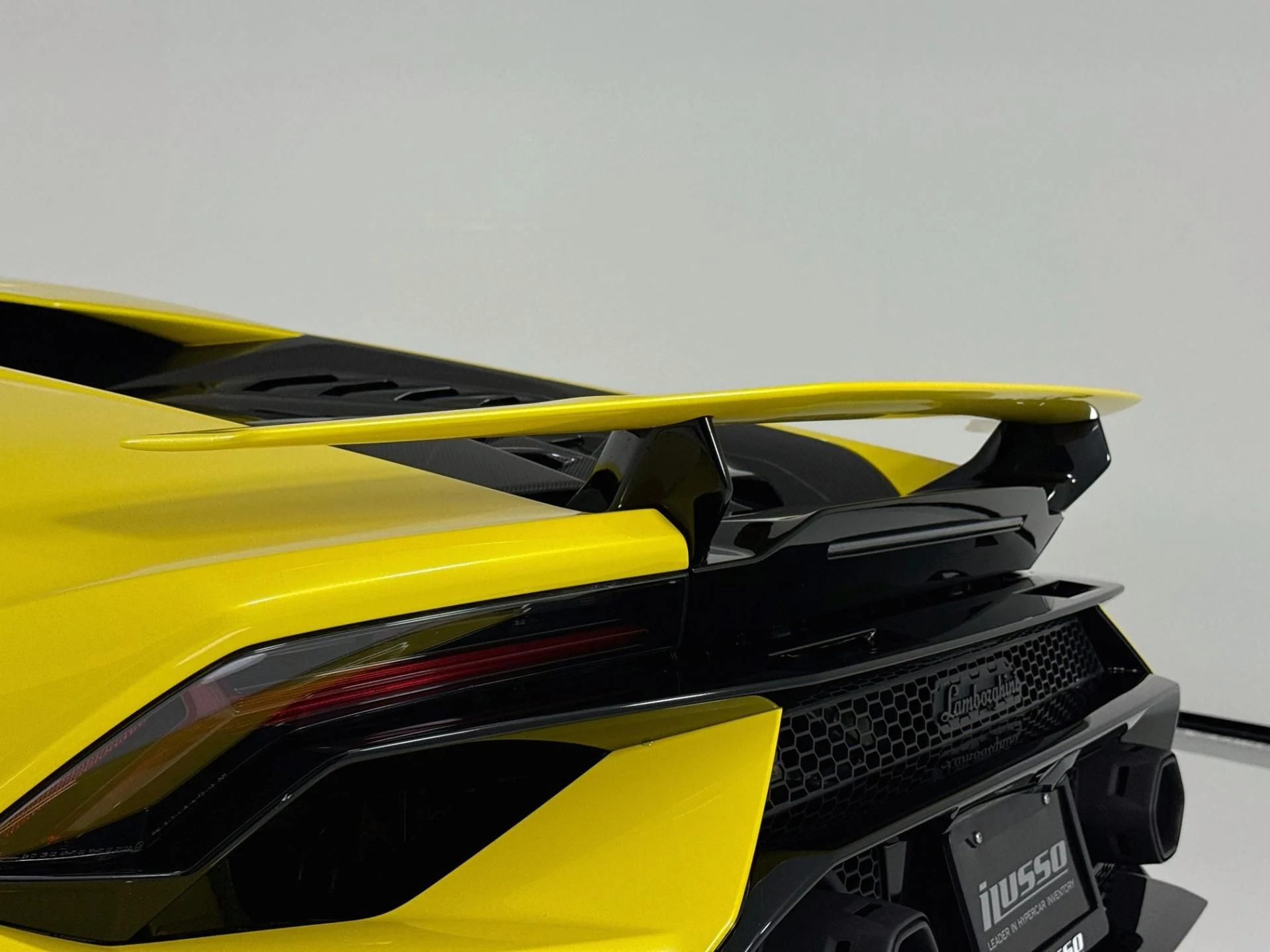 mph074_553540385_Used_2023_Lamborghini_Huracan_Tecnica_1793401553_6841682217