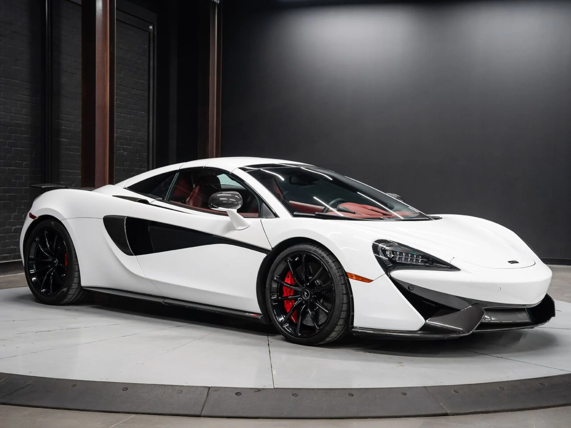 mph074_558621969_mclaren_570s_2019_63d1e26c21