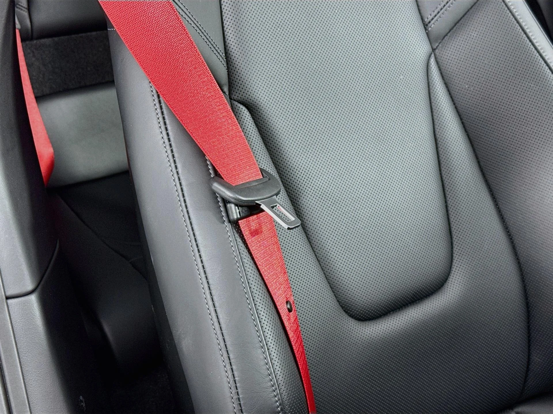 mph074_562882664_Used_2024_Porsche_911_Carrera_GTS_1787948942_ef3d1ec817