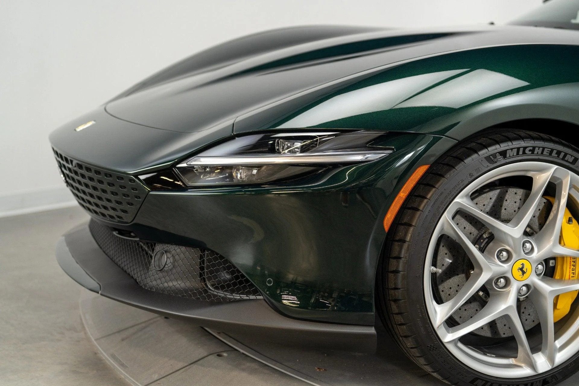 mph074_664036262_Used_2022_Ferrari_Roma_1777382911_23cb9f4f6a