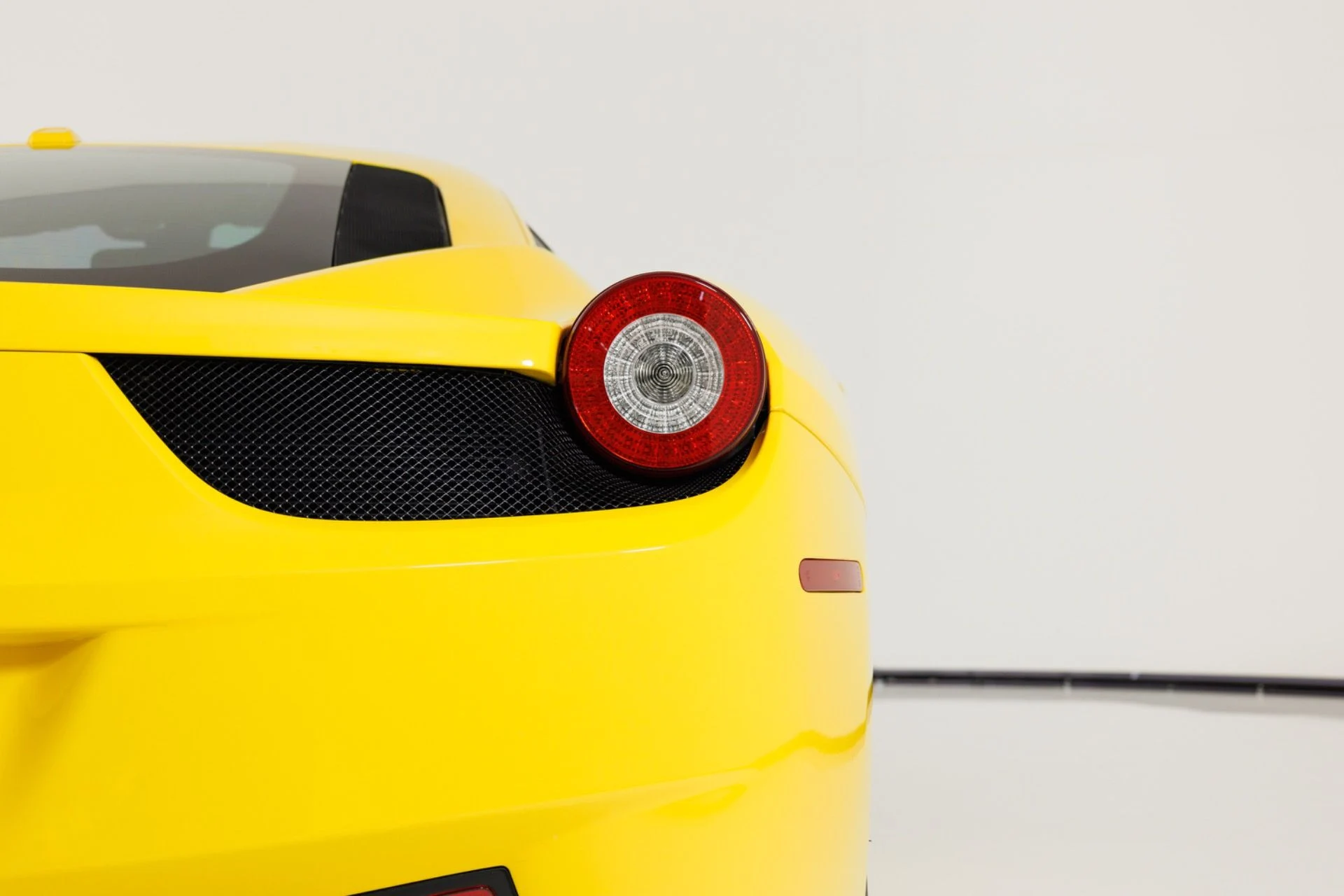mph074_728119676_Used_2011_Ferrari_458_Italia_1779137285_52c4bf7d95