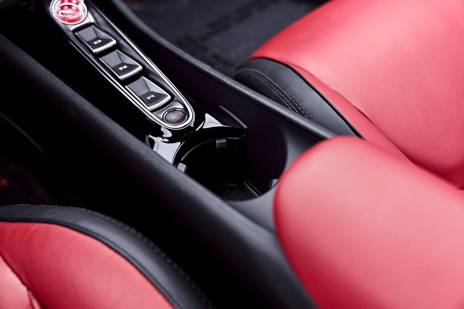 mph074_782357654_Used_2024_Mc_Laren_Artura_1782759329_f83aea8a15