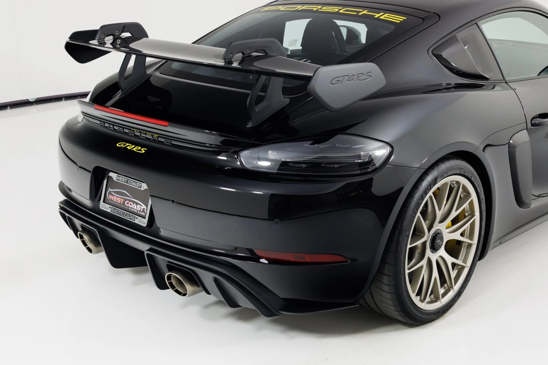 mph074_788166893_Used_2025_Porsche_718_Cayman_GT_4_RS_1774365236_af966f6f7c