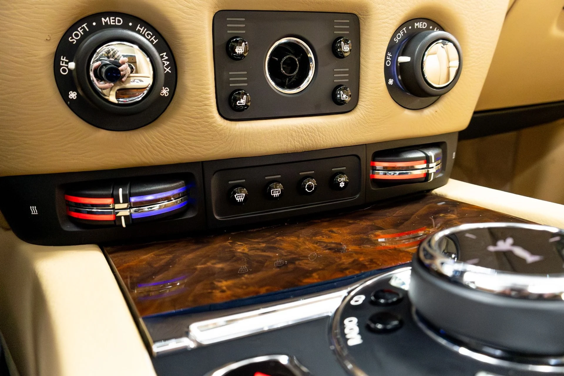 mph074_824818610_Used_2017_Rolls_Royce_Ghost_1774888920_993562513e