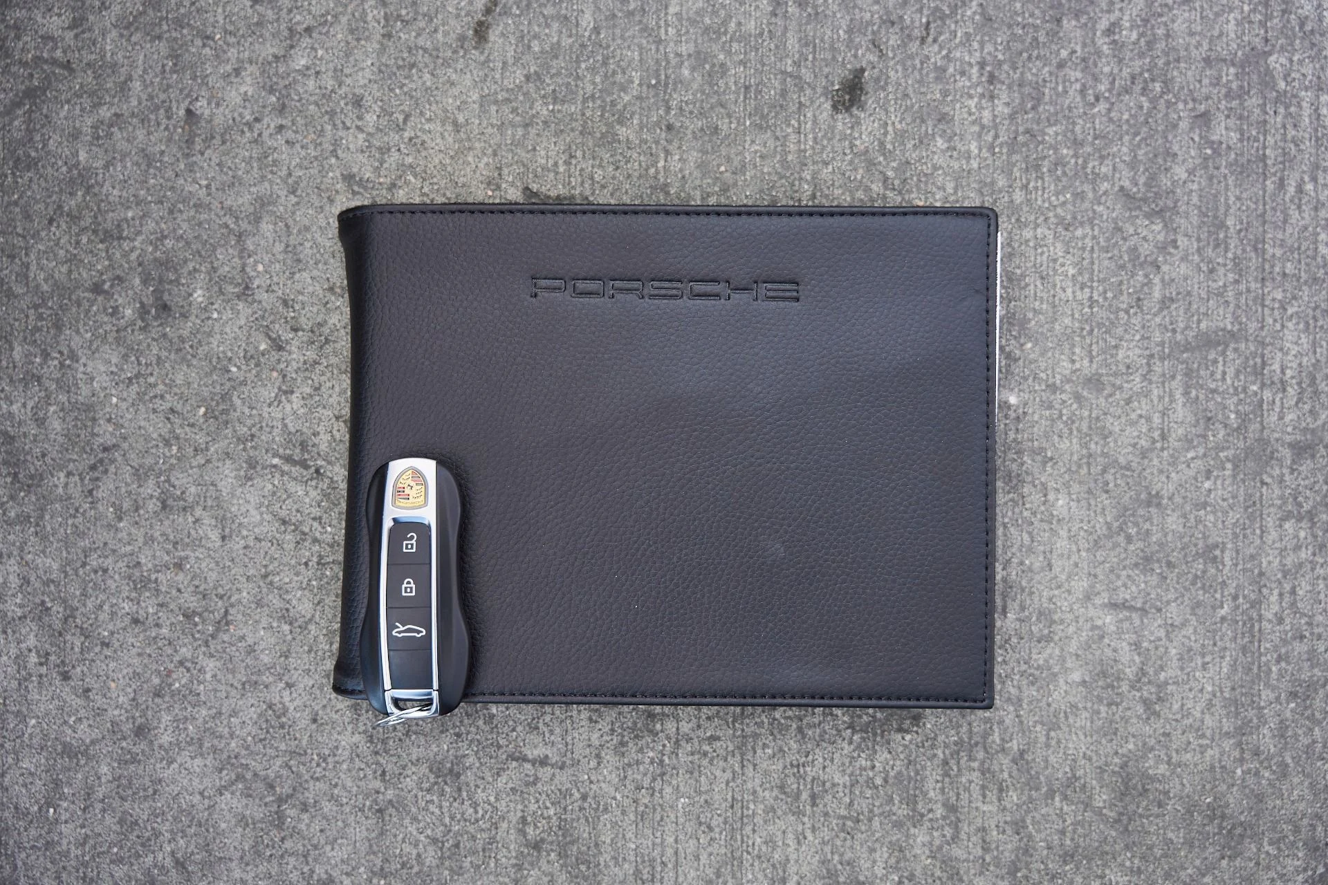 mph074_885309761_Used_2021_Porsche_911_Turbo_S_1767839171_d8f8f75b82