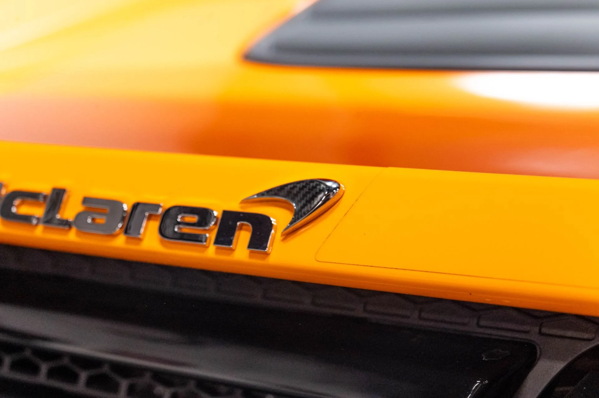 mph074_895898213_Used_2015_Mc_Laren_650_S_Spider_1784647983_fd76ea3e39