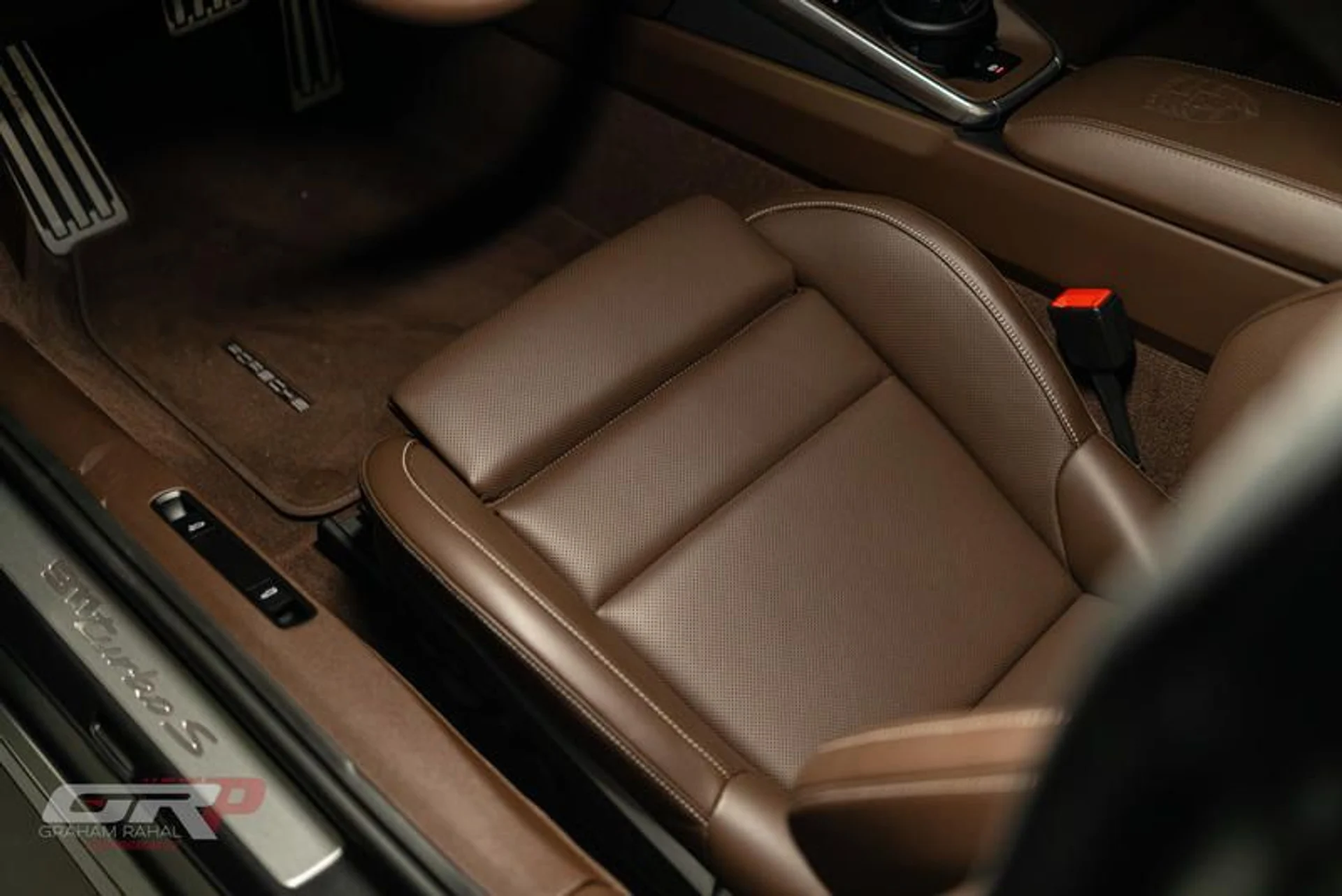 mph074_903126052_B1_DD_9_ADA_31_DF_43_E5_8_C5_D_3779428_C513_F_570006c16c