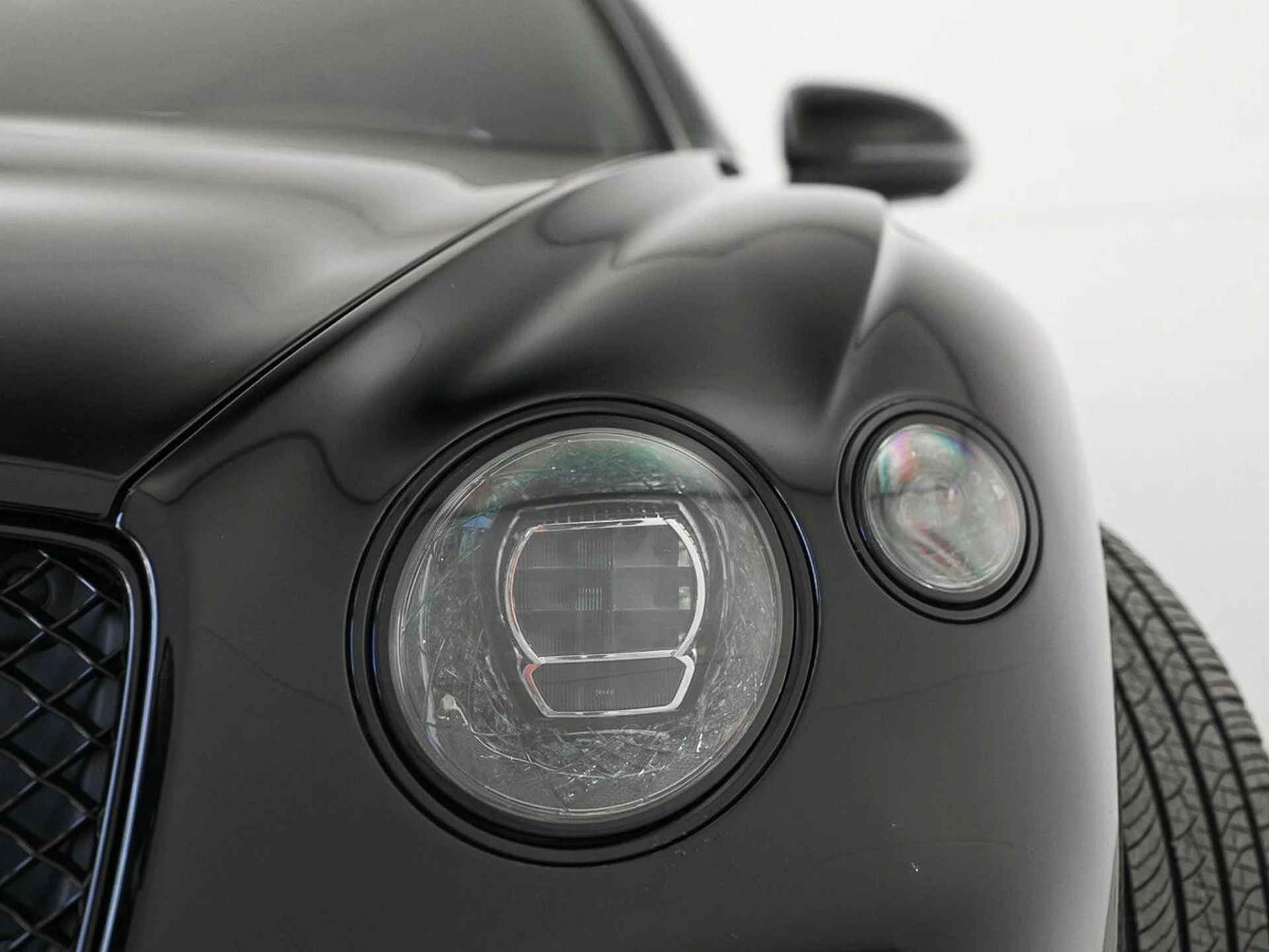 mph074_907169209_lao8bms1ya43trk2ieaz4dwxii3s_206b322605