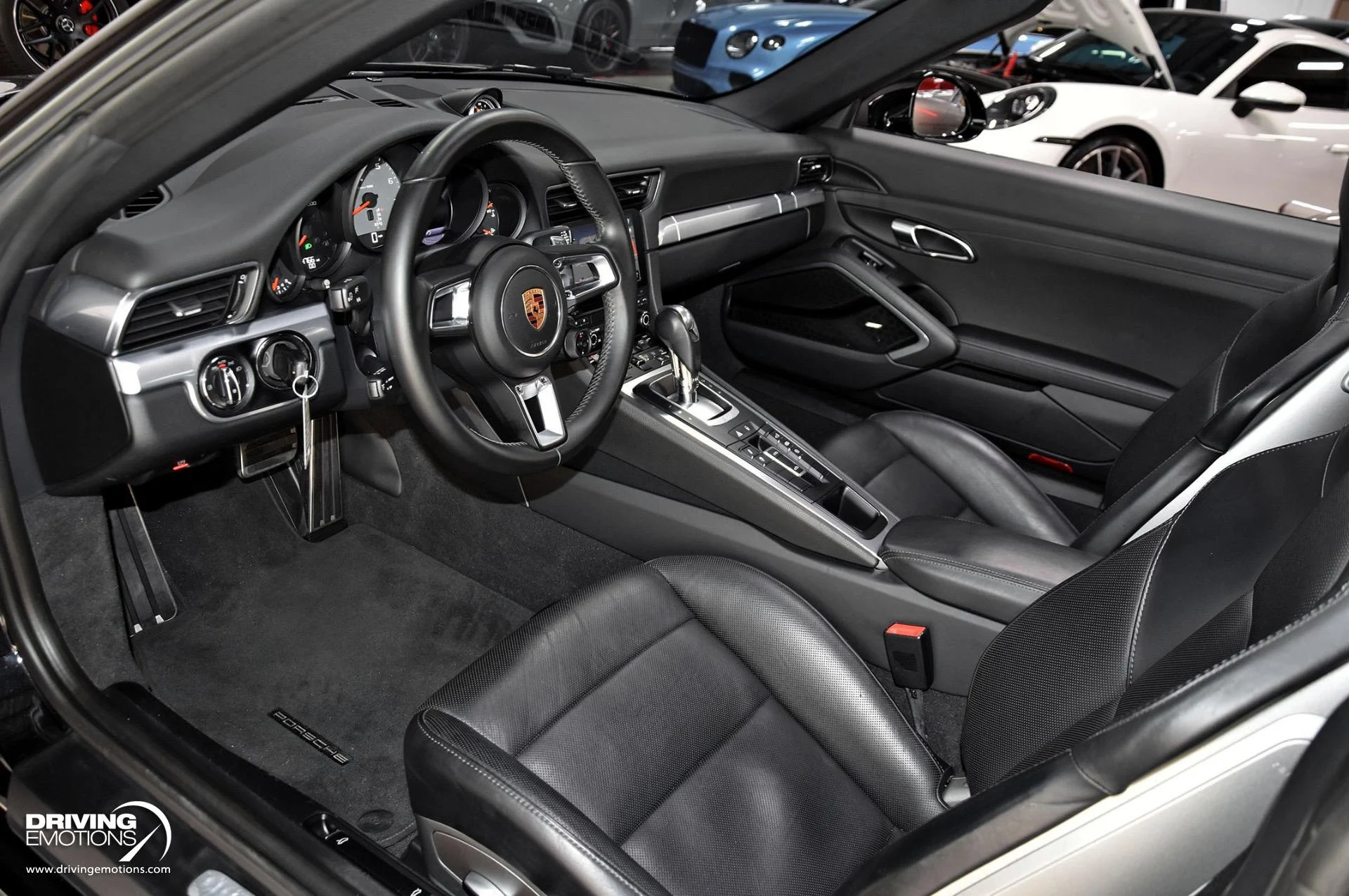 mph074_992993581_868_p75_l_03cc6d0fed