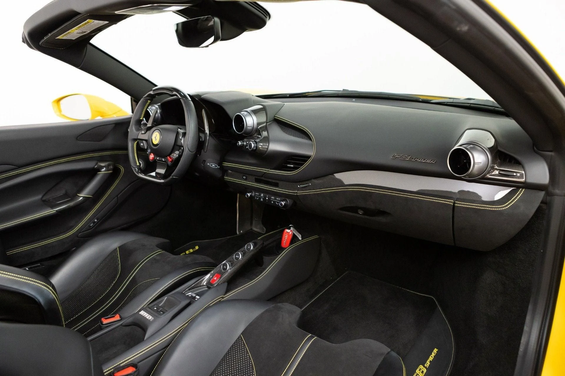 mph075_1028083255_Used_2021_Ferrari_F8_Spider_1778334431_212b6fa878