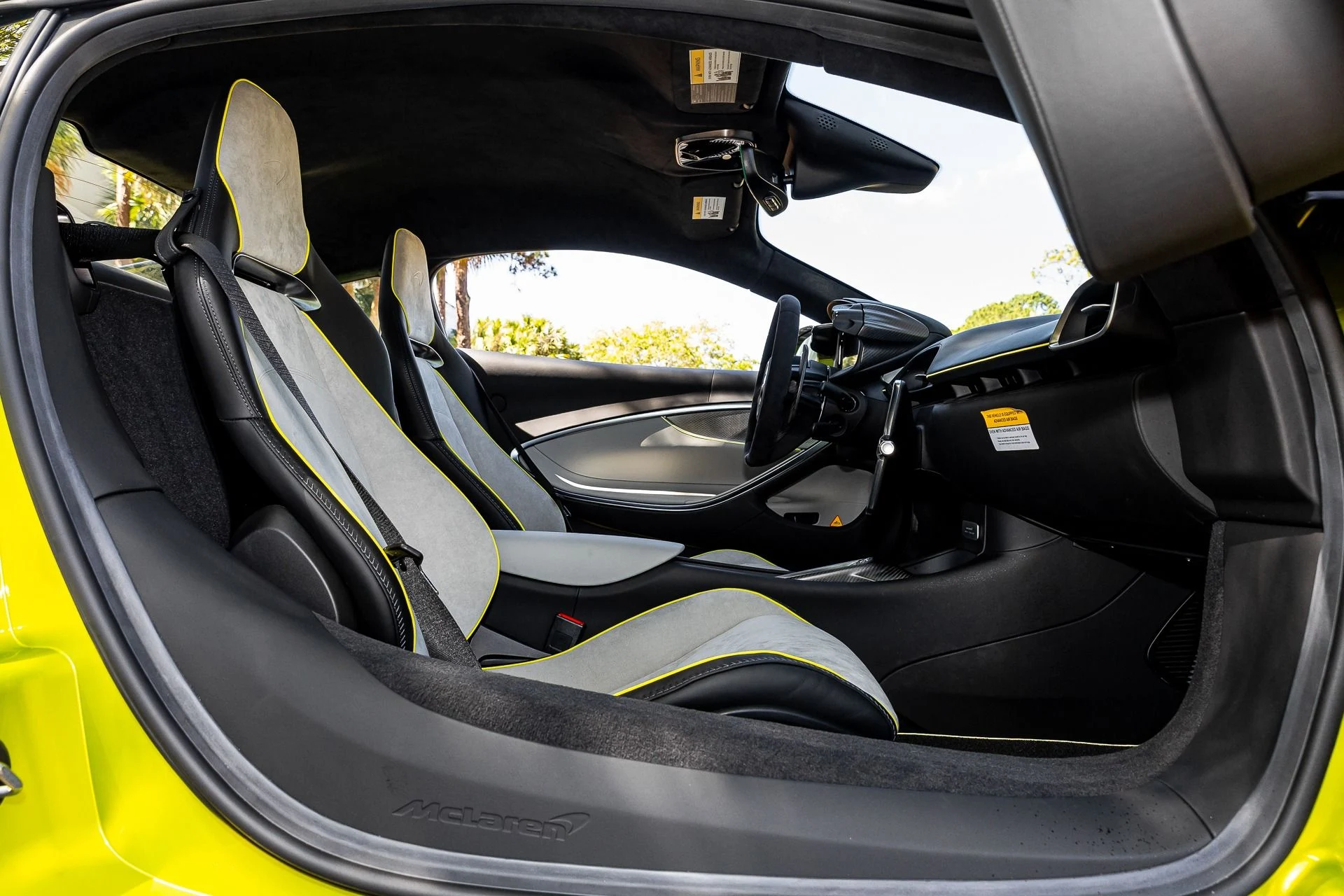 mph075_104257305_287_p76_l_4301a4380e