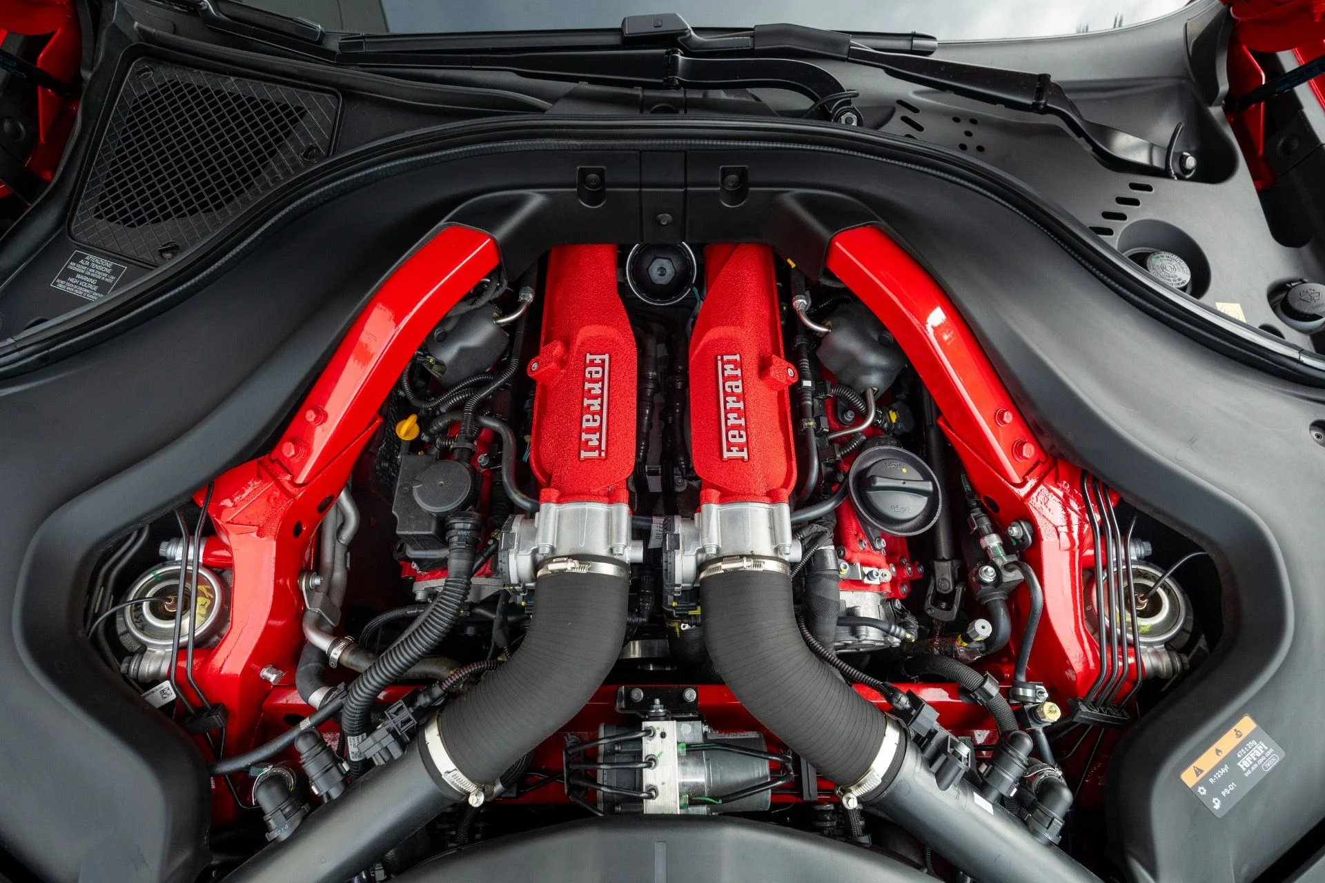 mph075_1080621807_Used_2023_Ferrari_Roma_1777005512_e42b348f71