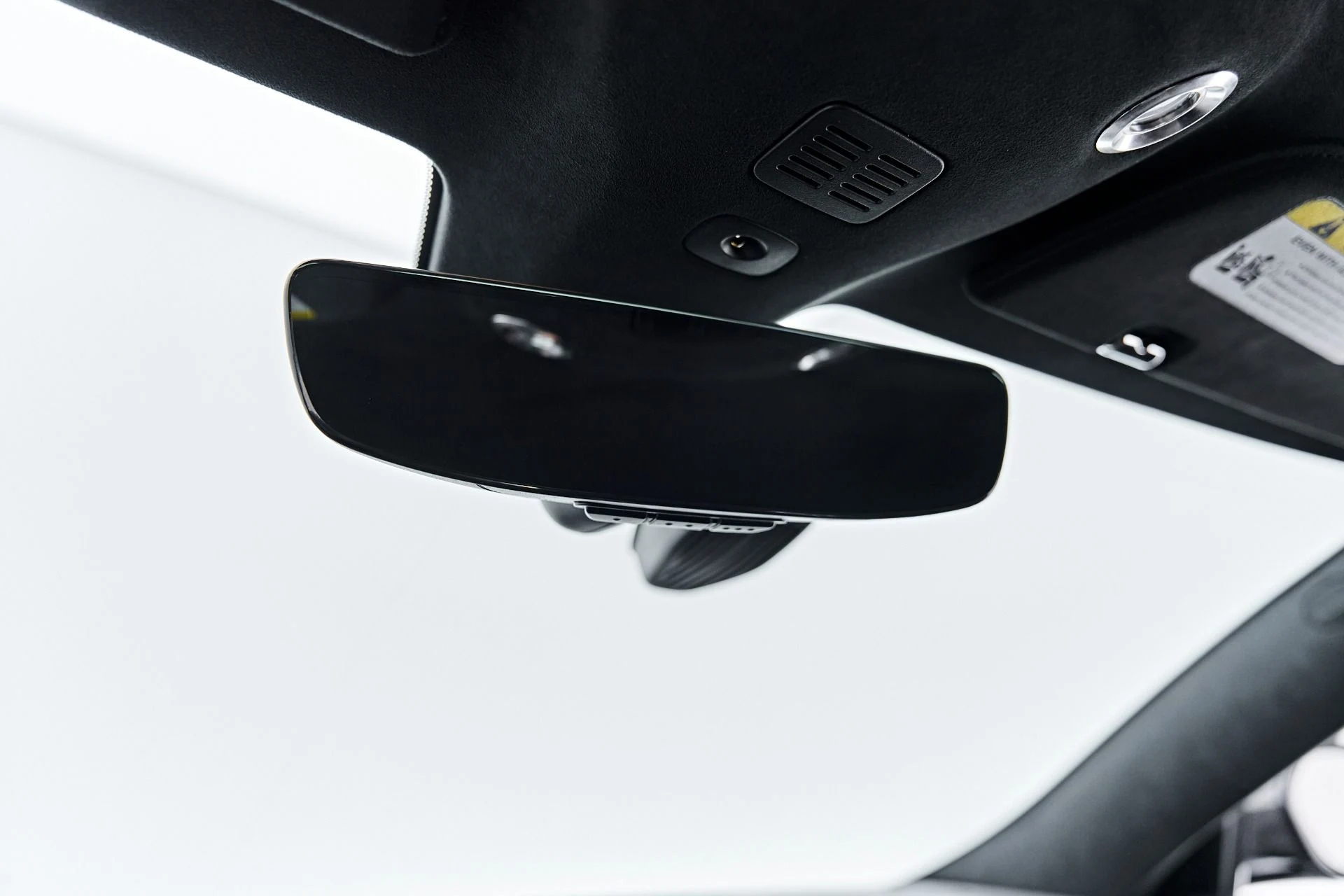 mph075_1116490010_Used_2019_Aston_Martin_DBS_Superleggera_1791337550_e55c0af0cb