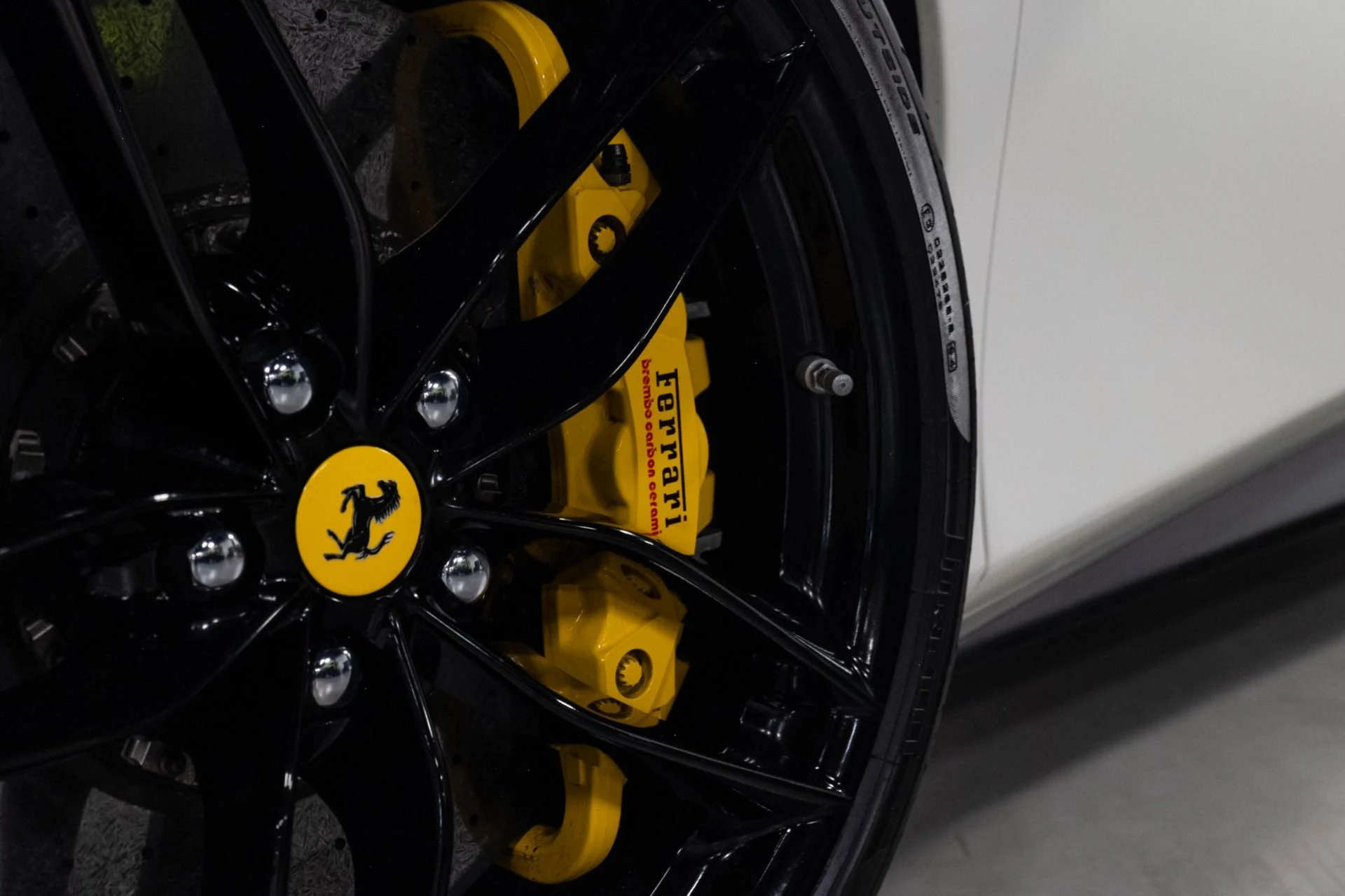 mph075_1122795540_Used_2016_Ferrari_488_Spider_1784843221_ff460ba111