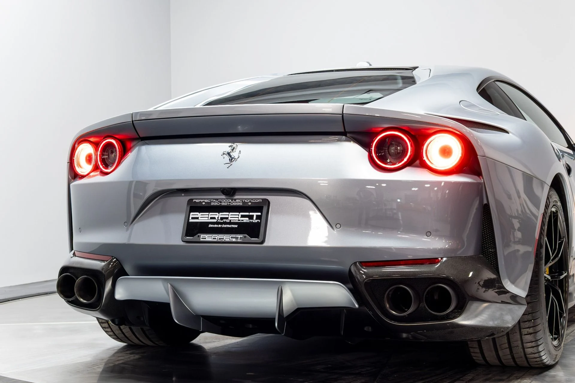 mph075_1192333386_Used_2018_Ferrari_812_Superfast_1777416678_b9e669a55f