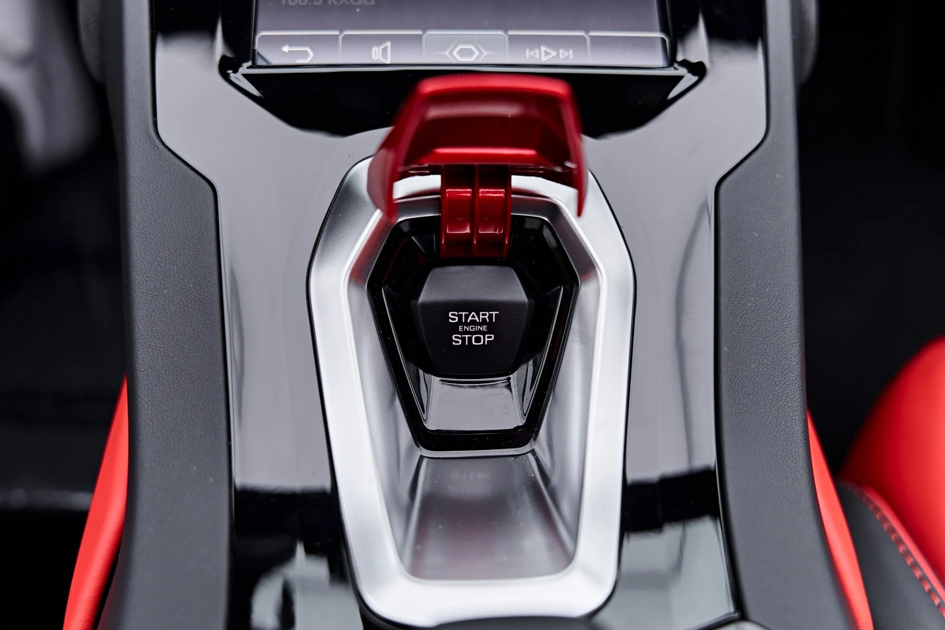 mph075_1202785999_Used_2024_Lamborghini_Huracan_EVO_Base_1791337212_5e0ea85304