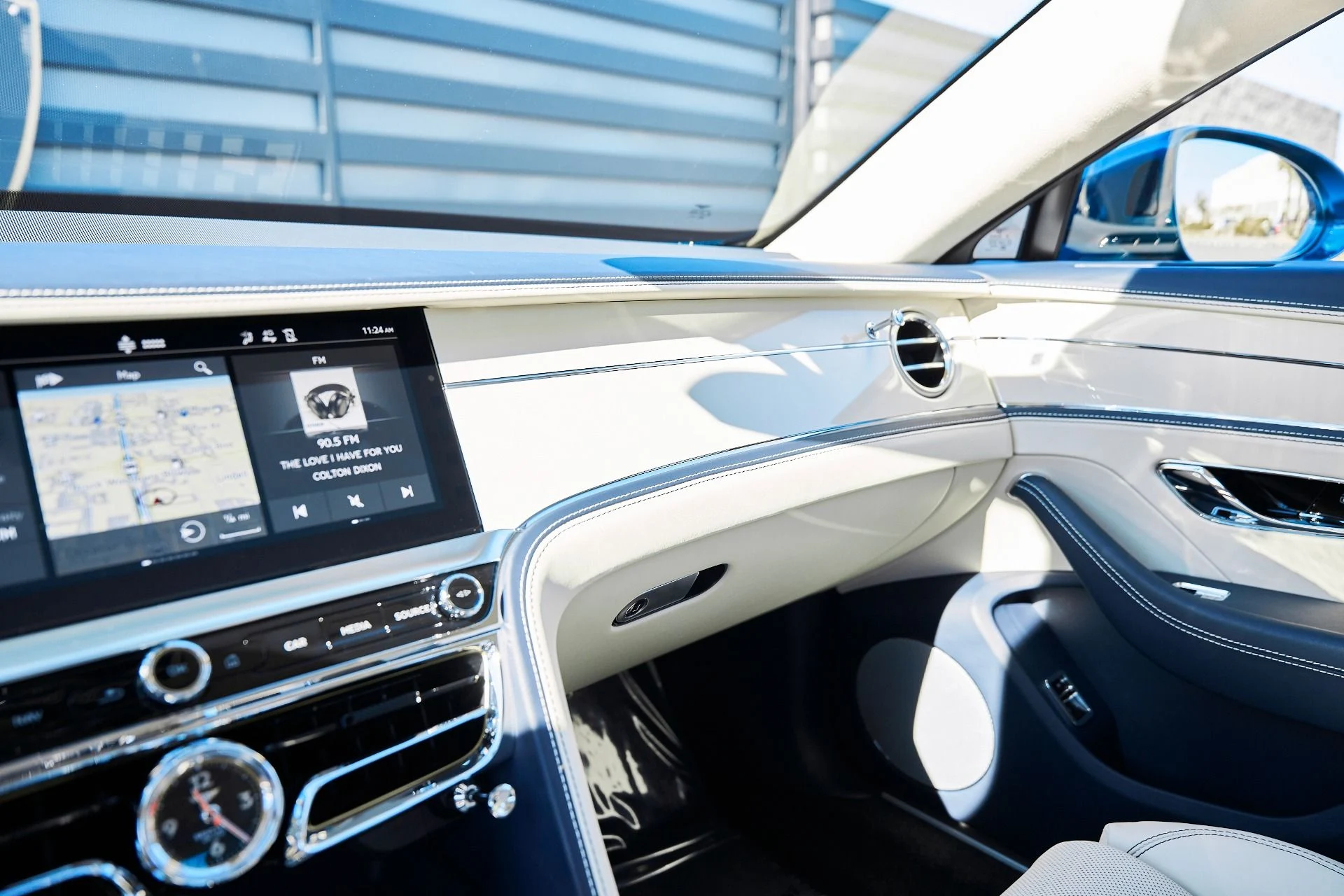 mph075_1282764235_Used_2024_Bentley_Flying_Spur_Mulliner_V8_1768876684_fb4dedc5c1