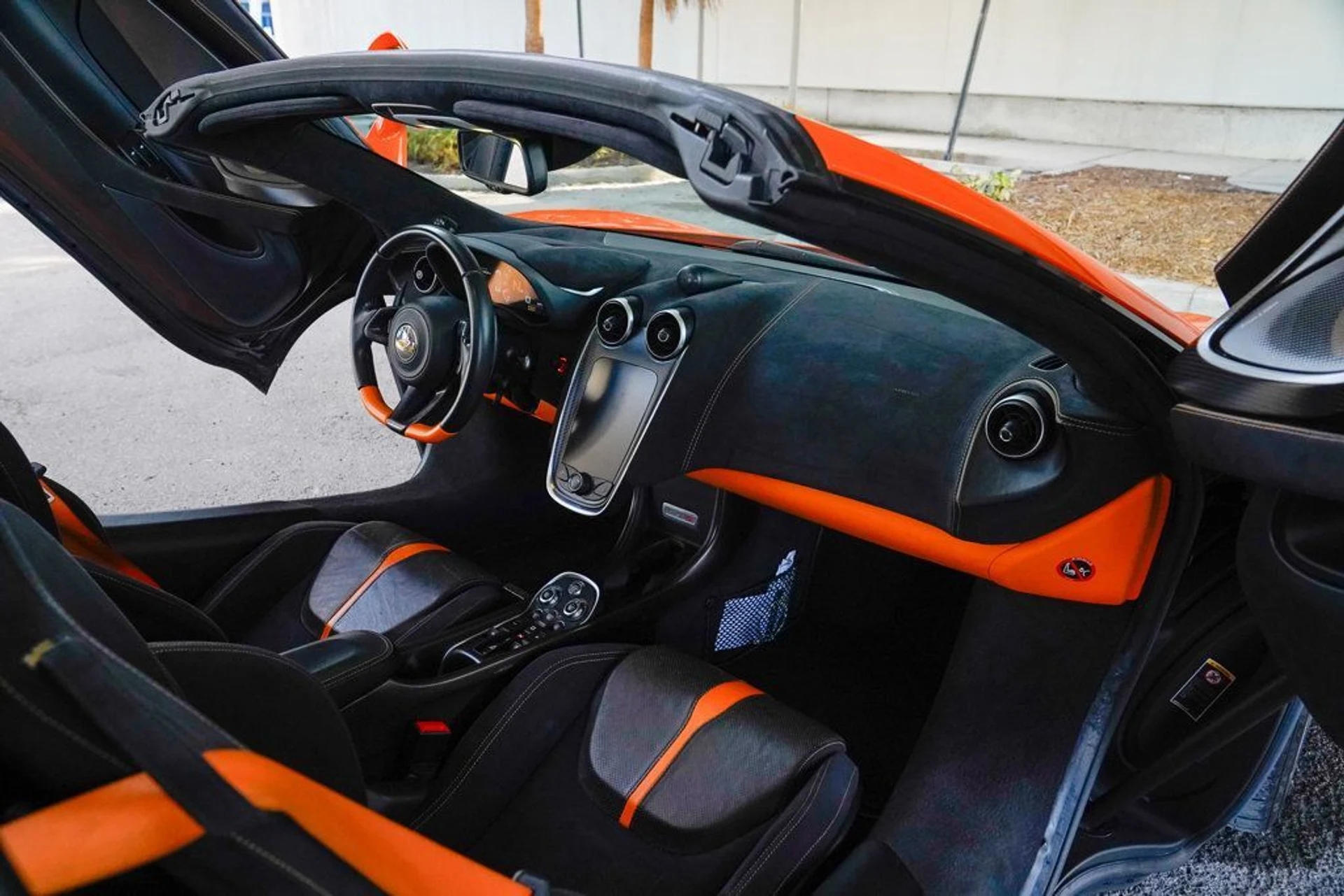 mph075_129044228_used_2018_mclaren_570s_spider_14354_22891400_76_1024_cc89577566