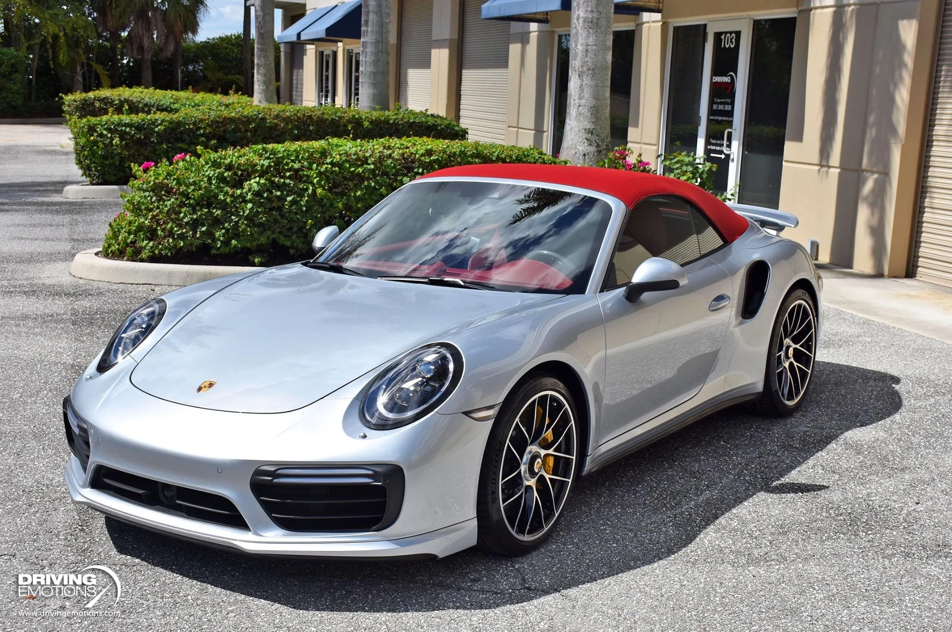 mph075_130302984_866_p76_l_7684b3ef15