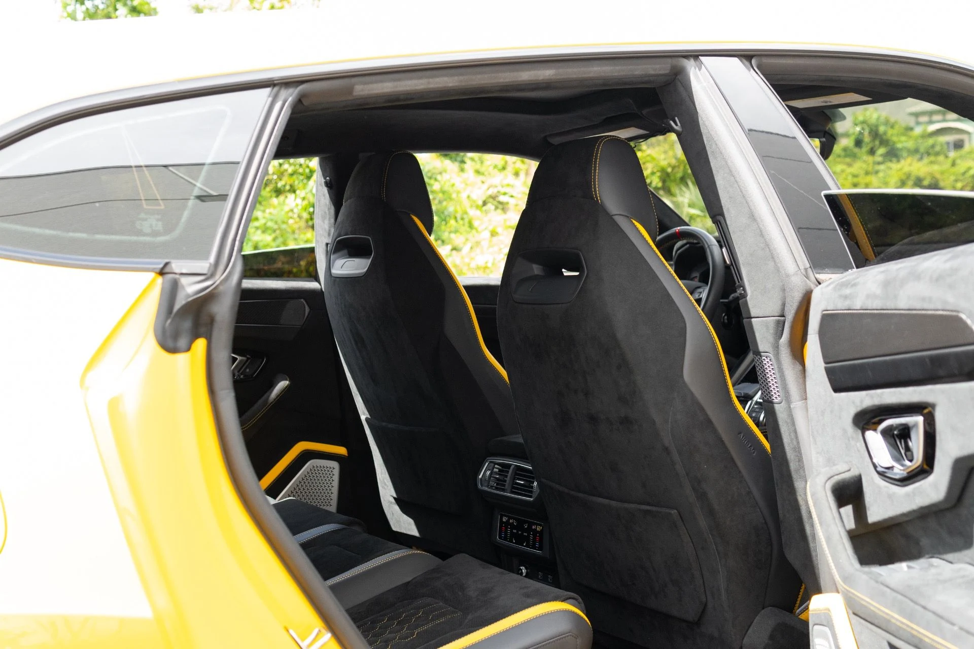 mph075_135110709_Used_2024_Lamborghini_Urus_Performante_1773952296_3a9511999e