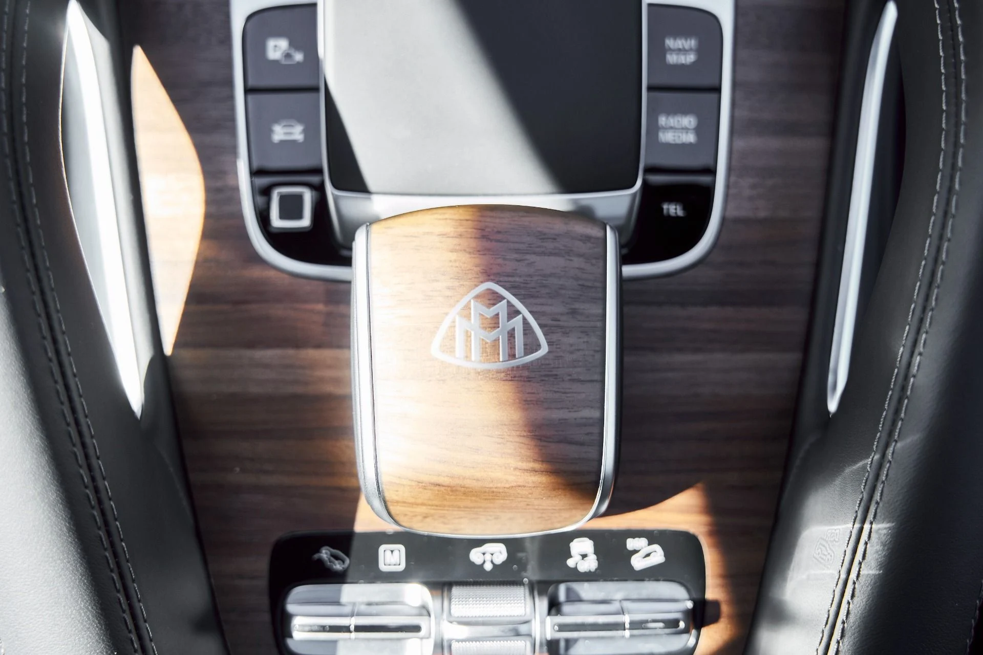 mph075_1385883674_Used_2025_Mercedes_Benz_GLS_Maybach_GLS_600_1771467938_a21fa1dace