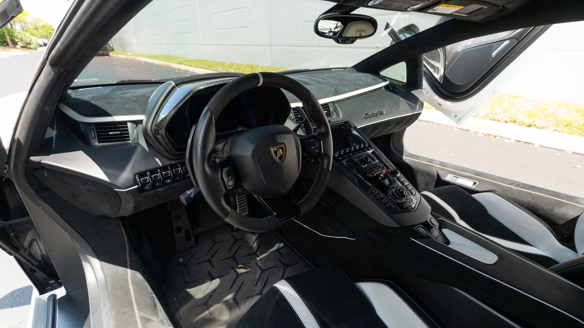 mph075_1472062118_Used_2019_Lamborghini_Aventador_LP_770_4_SVJ_1754340799_7ae954685b