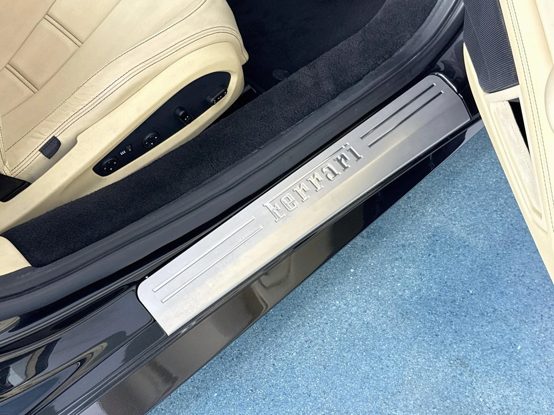 mph075_1657216640_Used_2012_Ferrari_458_Spider_1790030331_6c578702b0