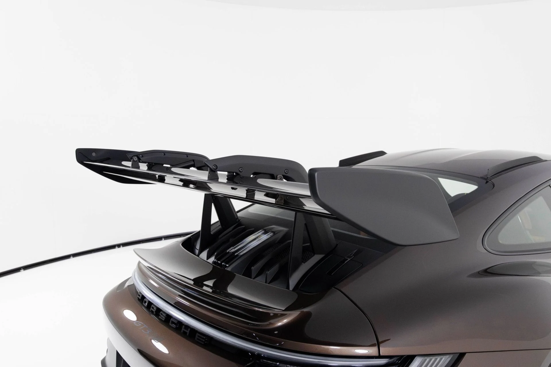 mph075_1663078092_Used_2025_Porsche_911_GT_3_RS_1764100573_a299193147