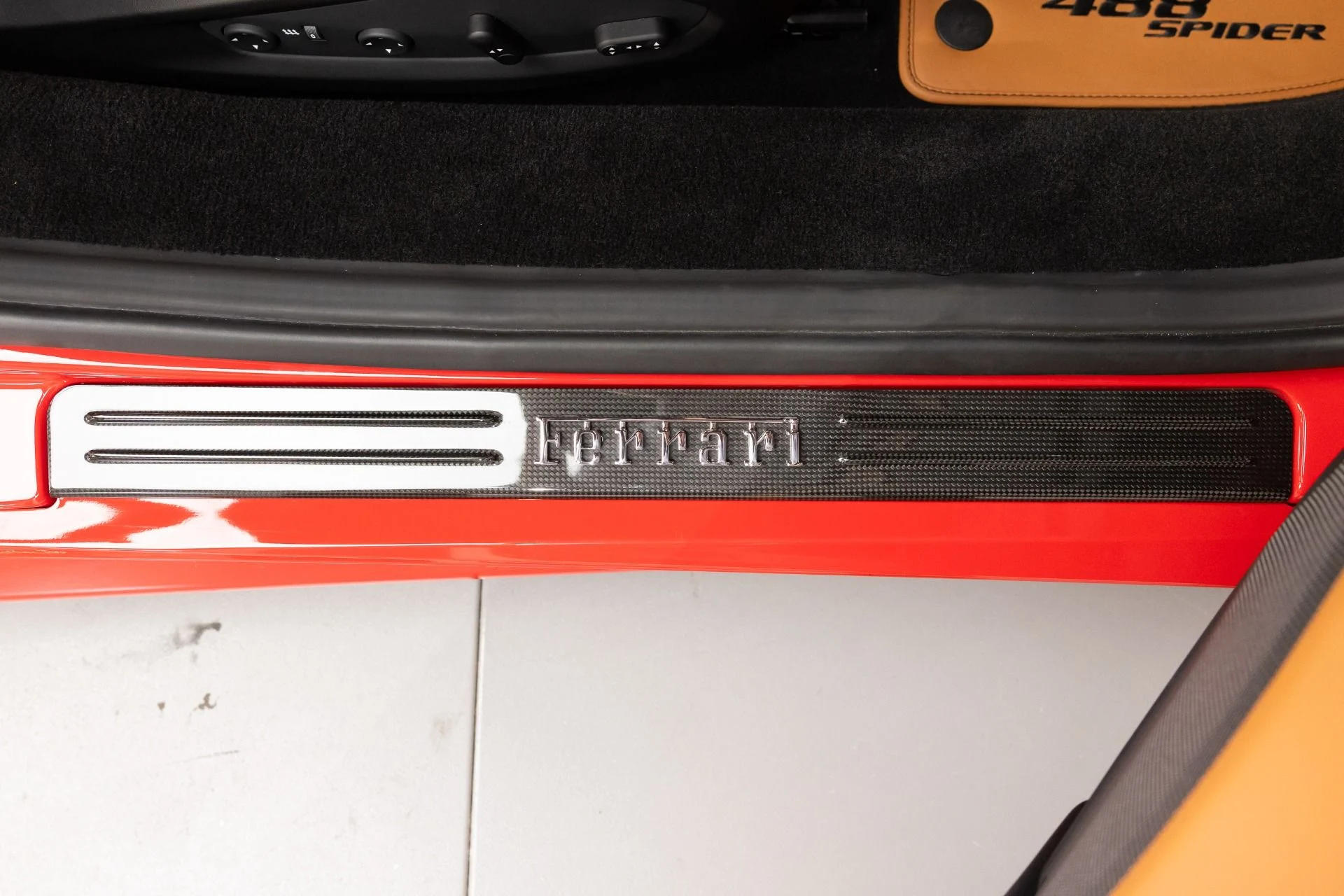 mph075_1683935773_Used_2019_Ferrari_488_Spider_1787231247_916745a400