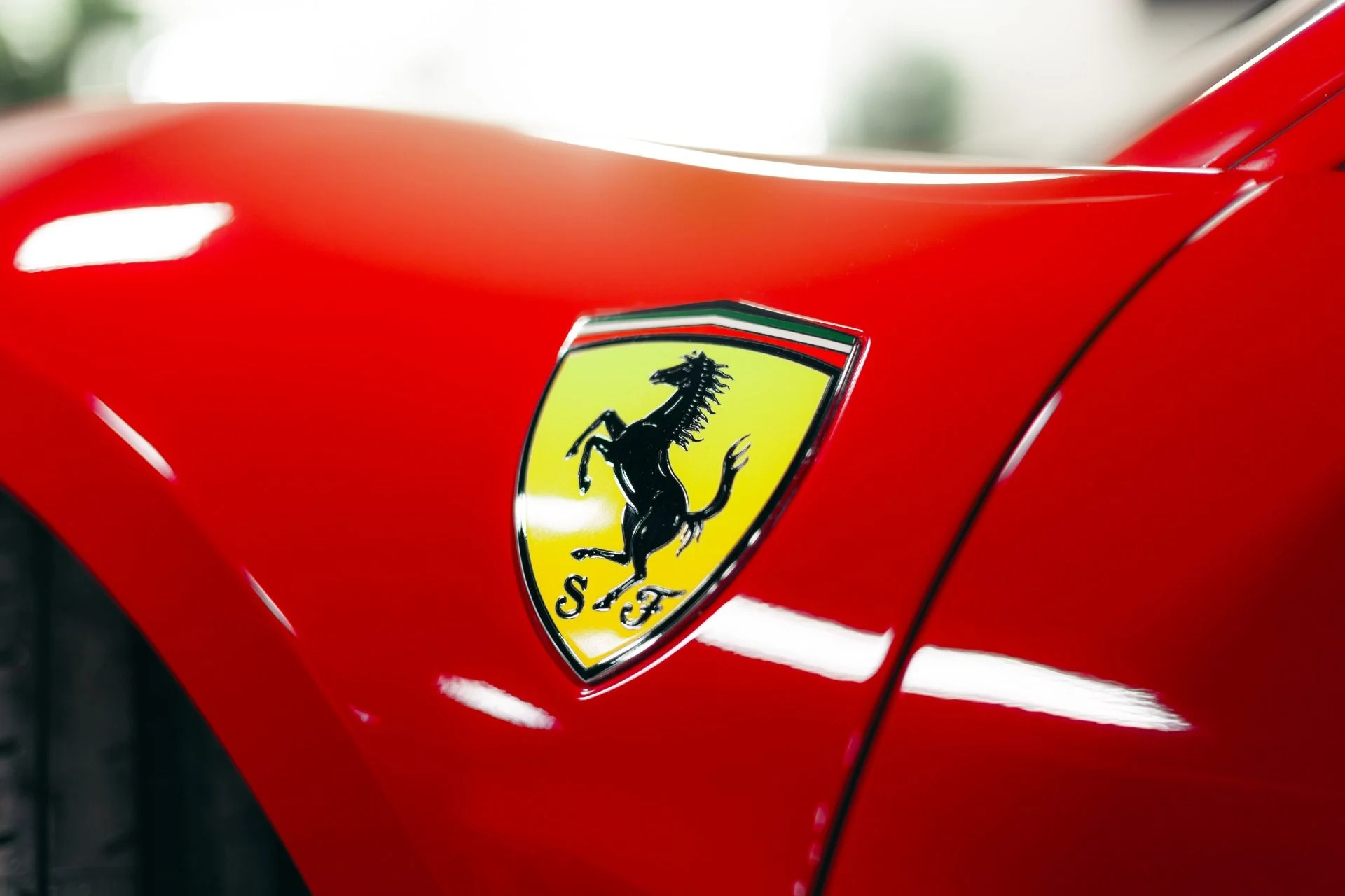 mph075_1807568780_Used_2017_Ferrari_488_GTB_1772166575_ac3148e075