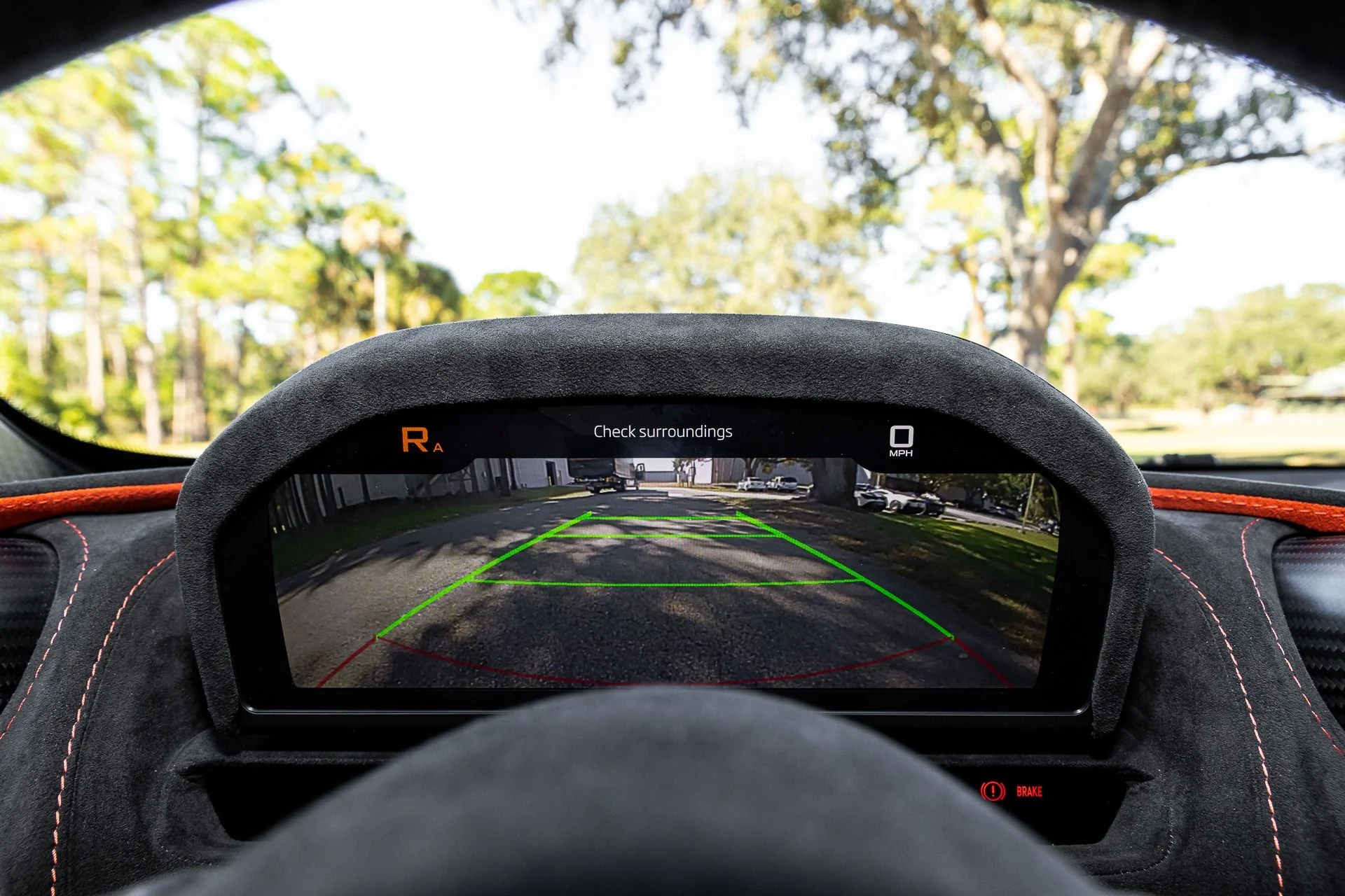 mph075_1819963501_249_p76_l_bcb25c5fe0