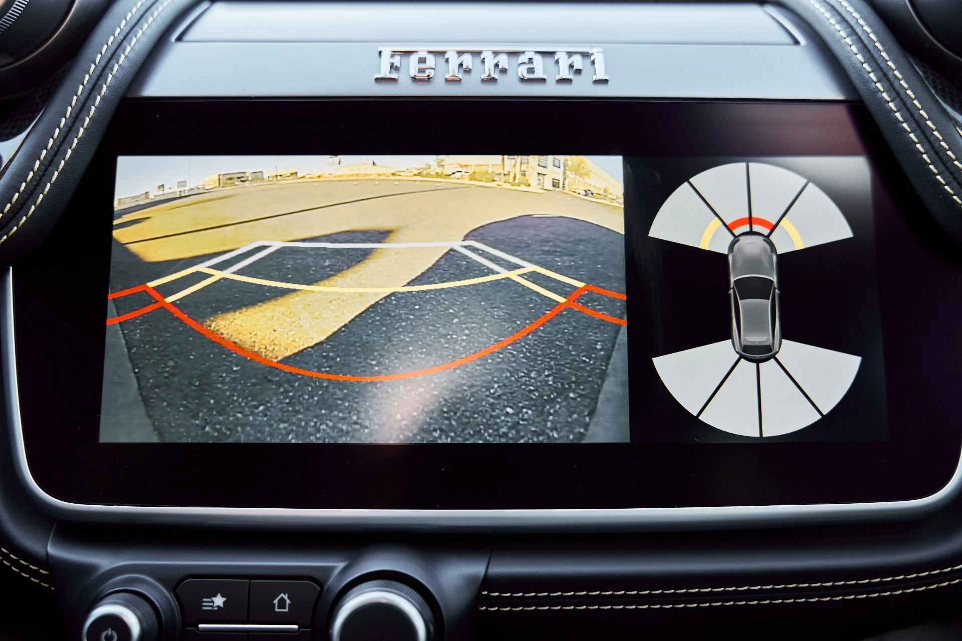 mph075_1909679247_Used_2018_Ferrari_GTC_4_Lusso_T_1770509625_e6d92f8c4b